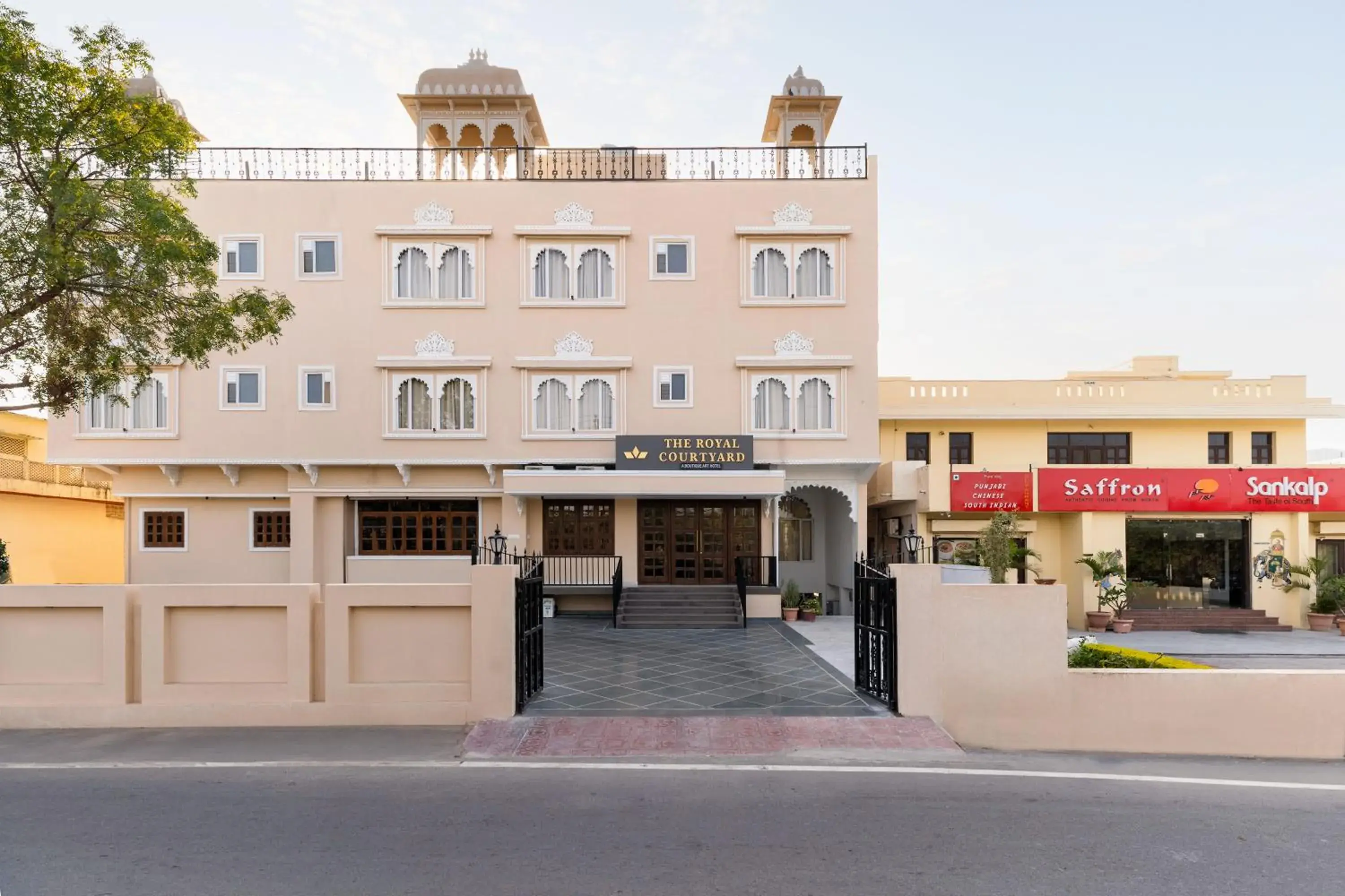 Property building in Hotel The Royal Courtyard Property building in Hotel The Royal Courtyard