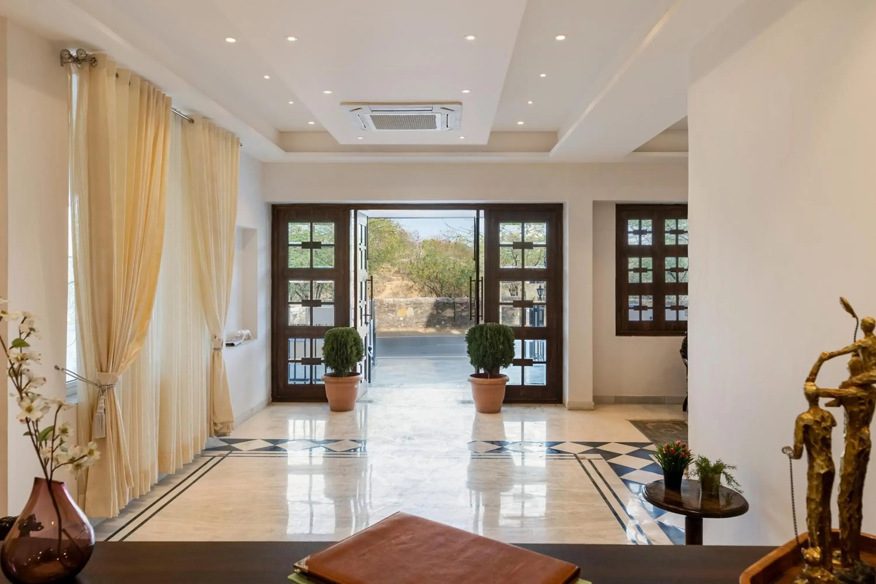 Lobby or reception in Hotel The Royal Courtyard Lobby or reception in Hotel The Royal Courtyard