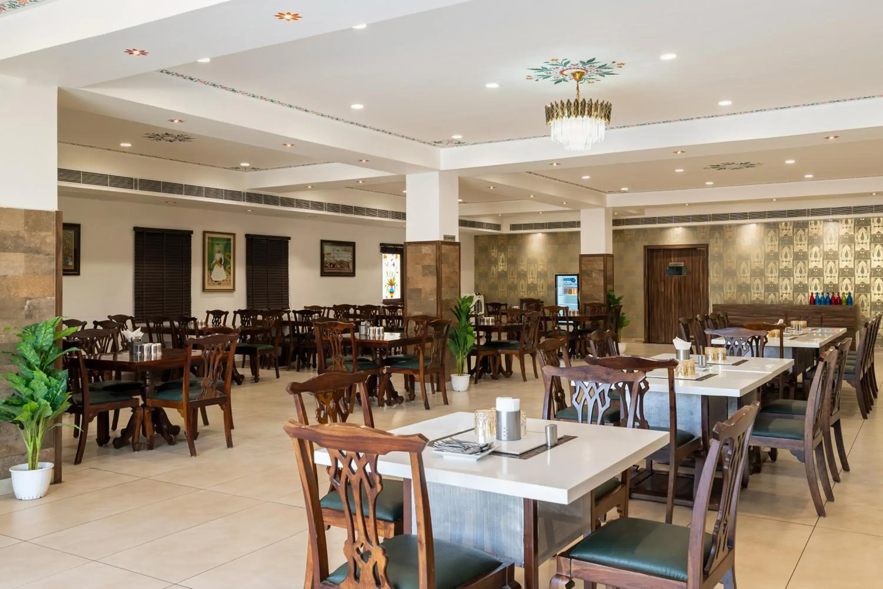 Restaurant/places to eat in Hotel The Royal Courtyard Restaurant/places to eat in Hotel The Royal Courtyard