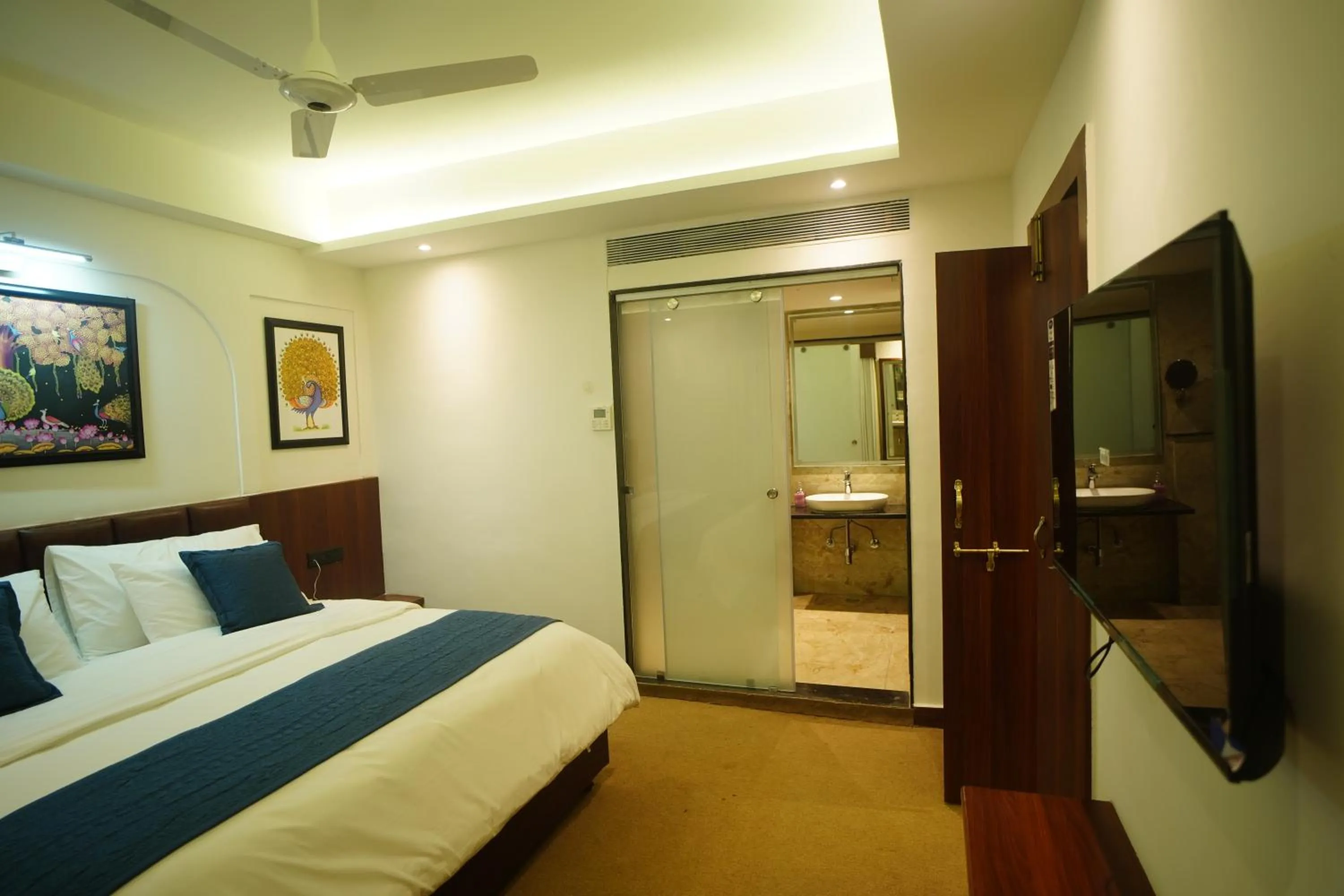 Bedroom, Bed in HOTEL PRAHLAD INN