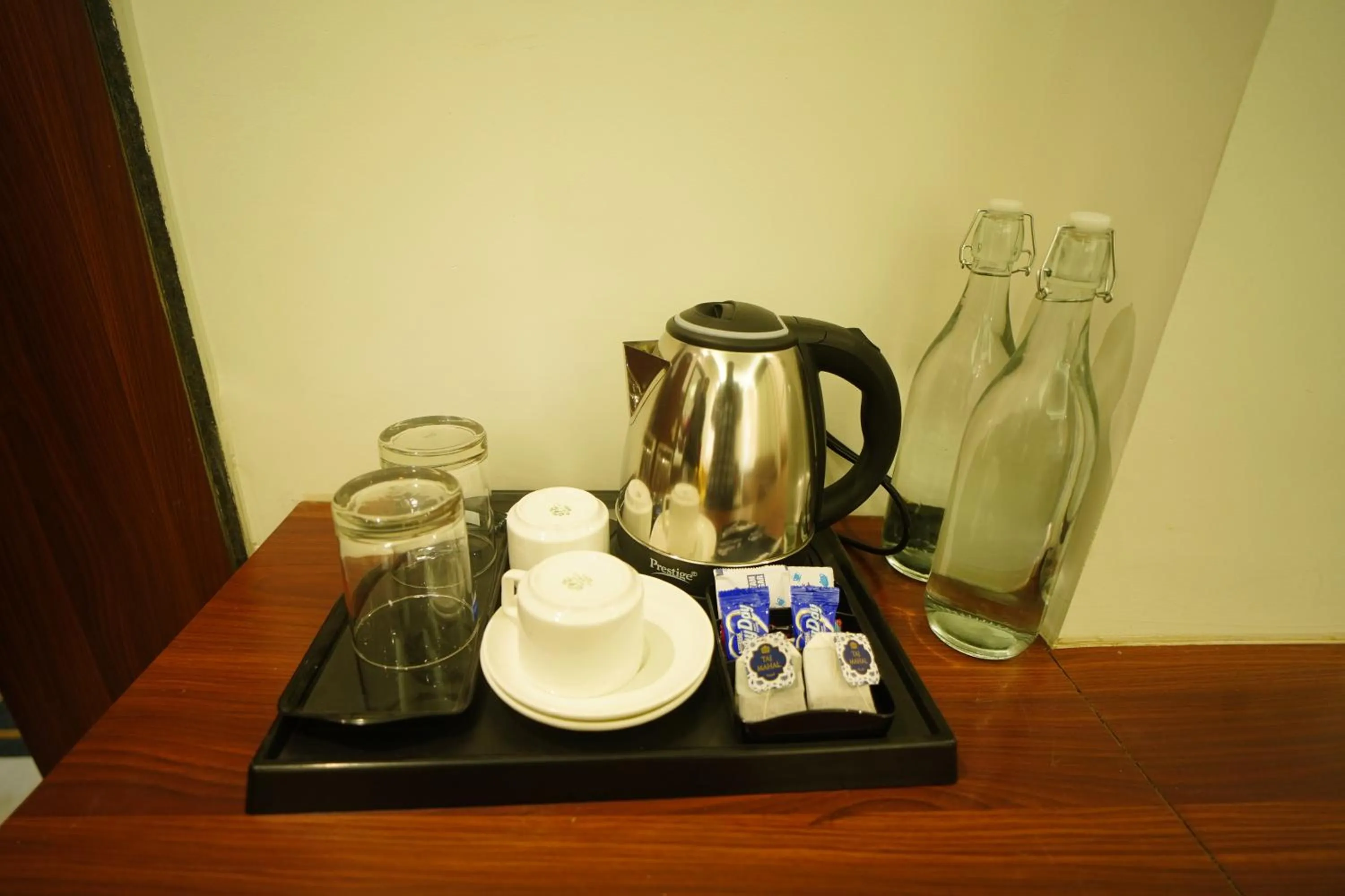 Coffee/tea facilities in HOTEL PRAHLAD INN