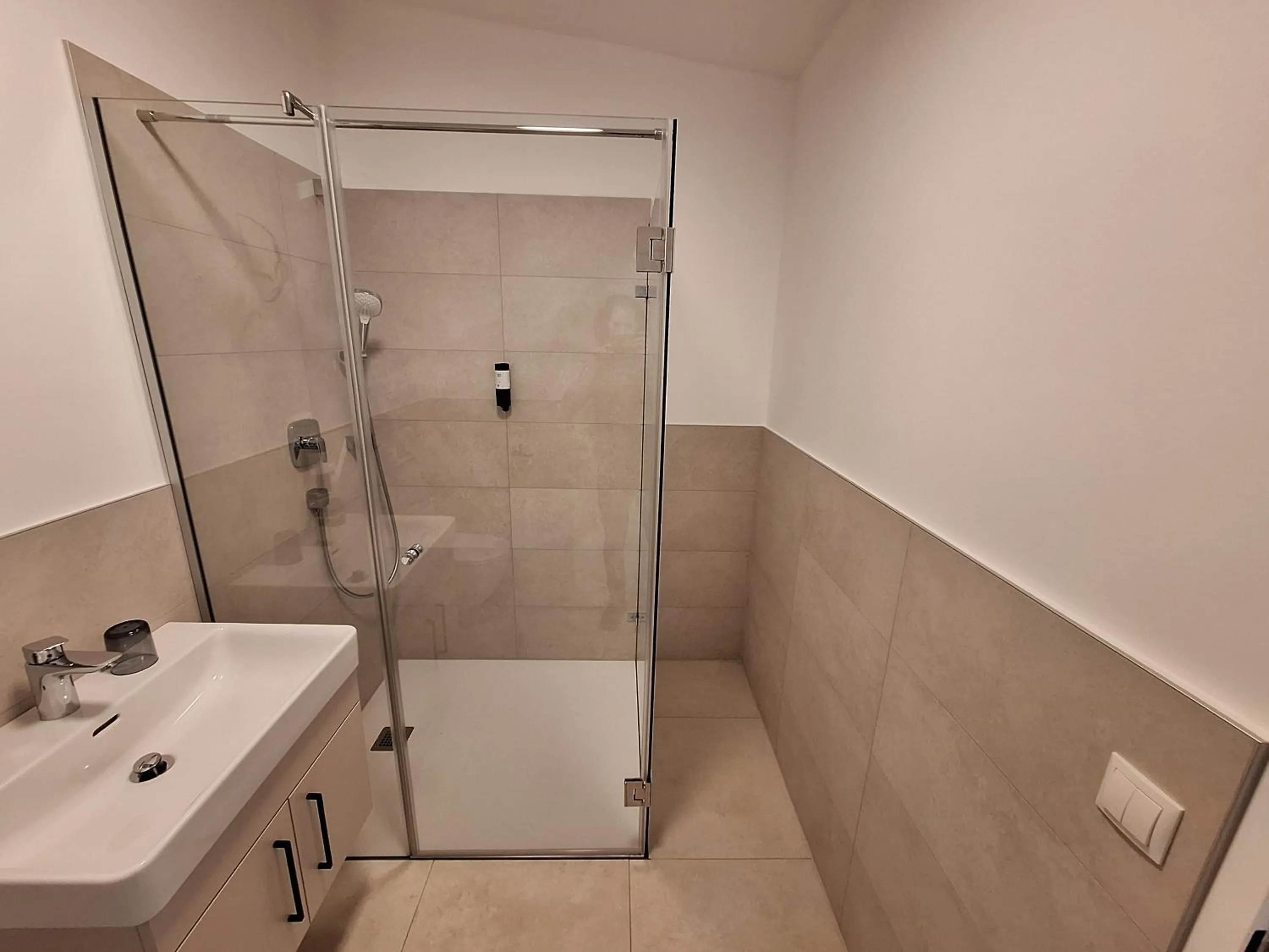 Shower in myQuartier Luxury Hideaways digital self check in