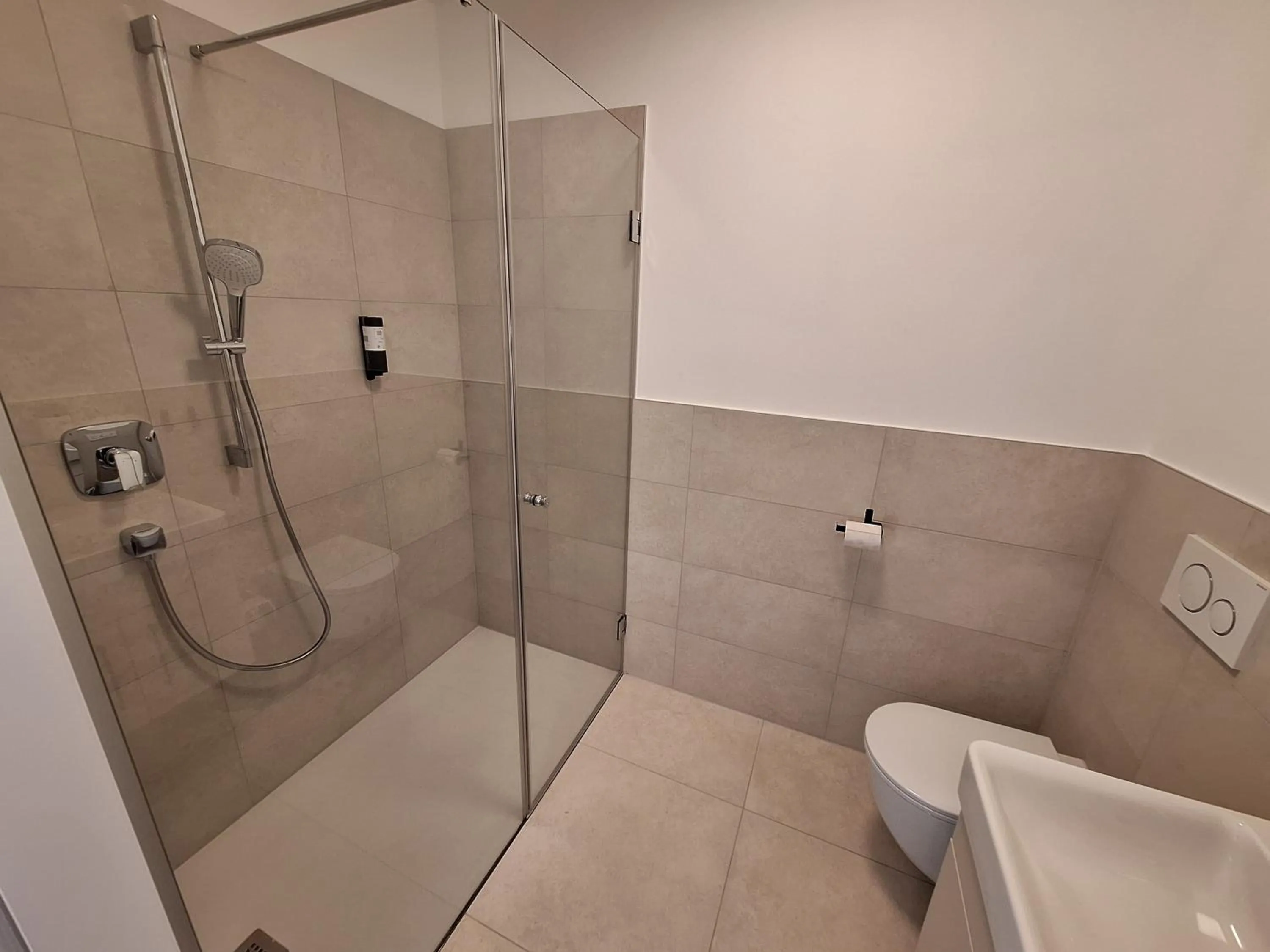 Shower in myQuartier Luxury Hideaways digital self check in