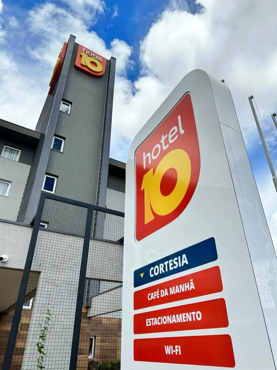 Street view in Hotel 10 Sorriso