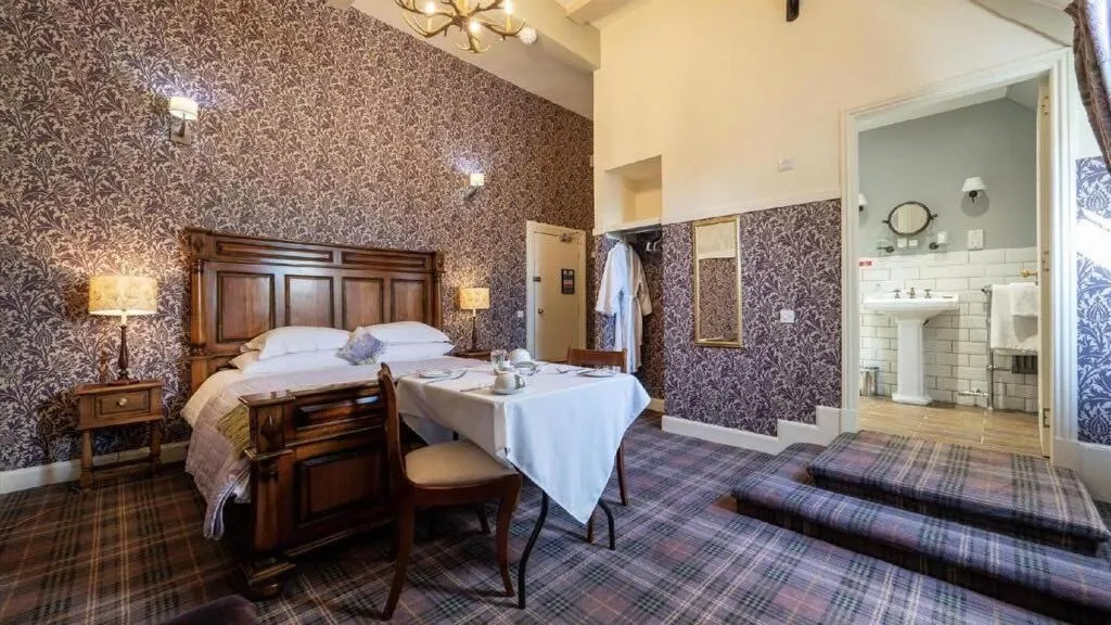 Restaurant/Places to Eat in Durn House