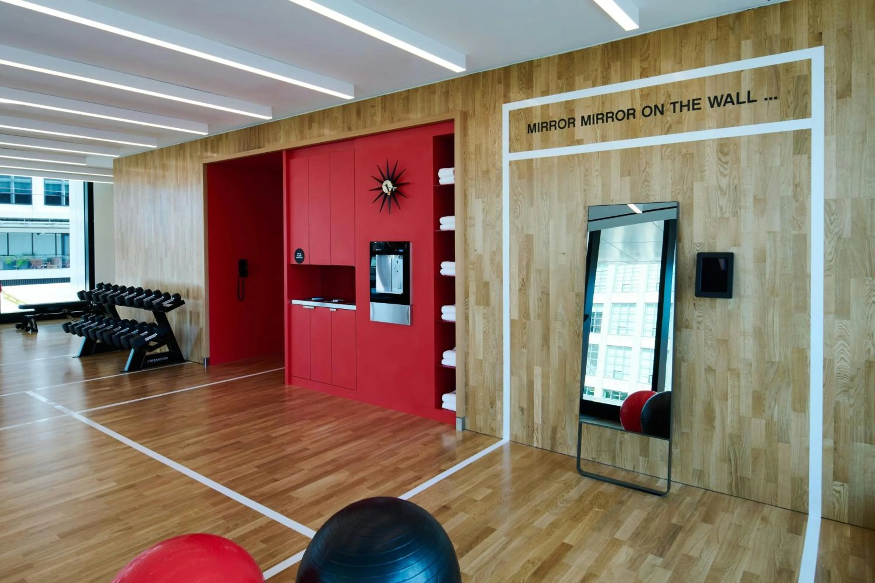 Fitness centre/facilities in citizenM Boston Back Bay
