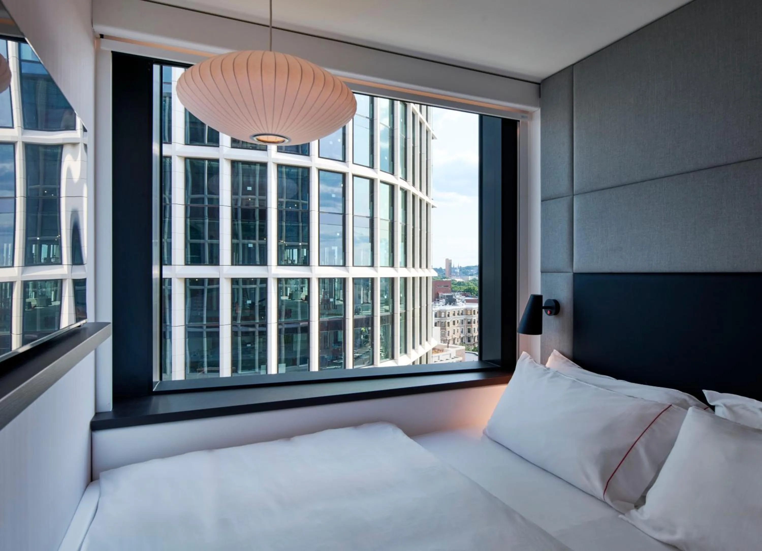 View (from property/room), Bed in citizenM Boston Back Bay
