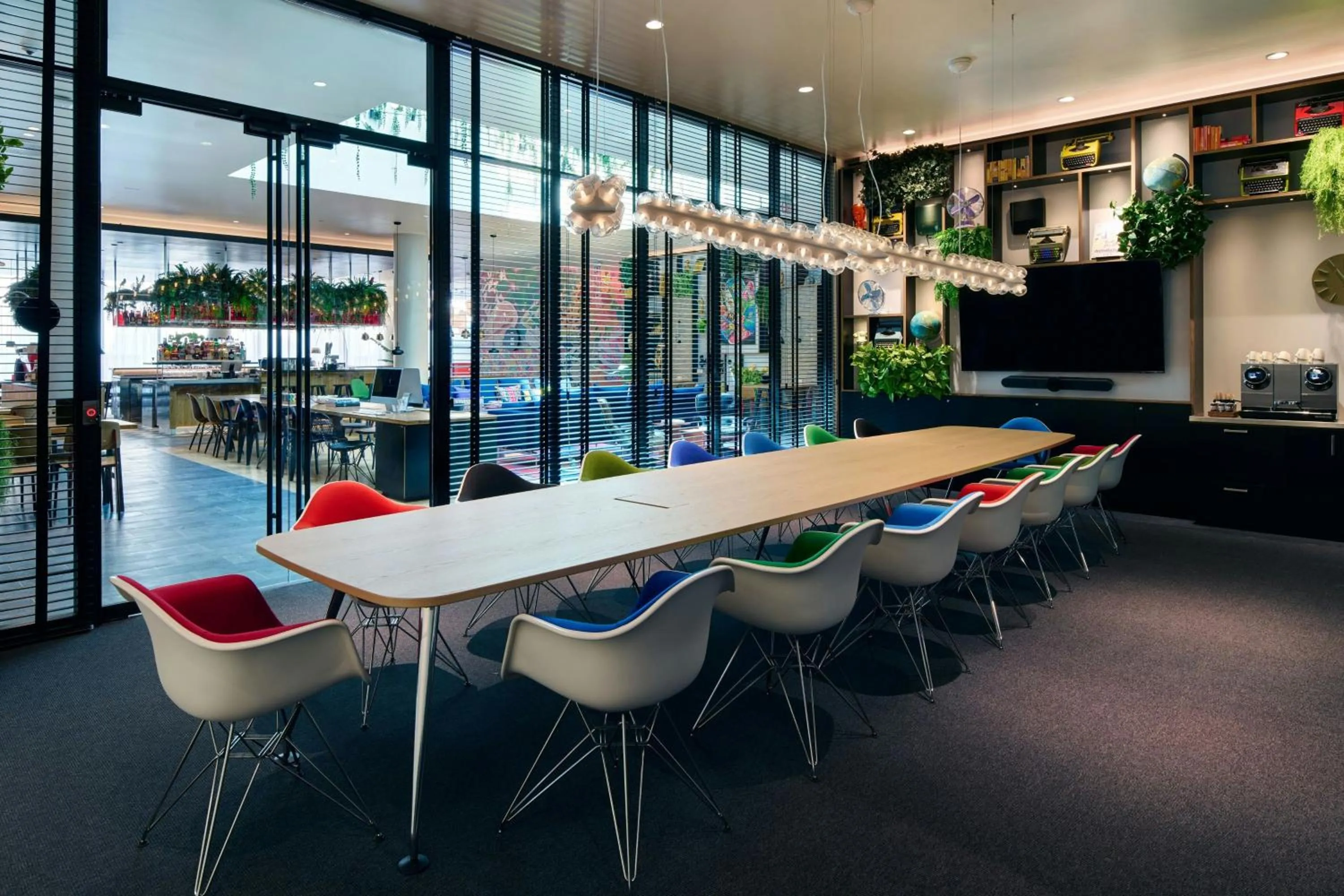 Meeting/conference room in citizenM Miami South Beach