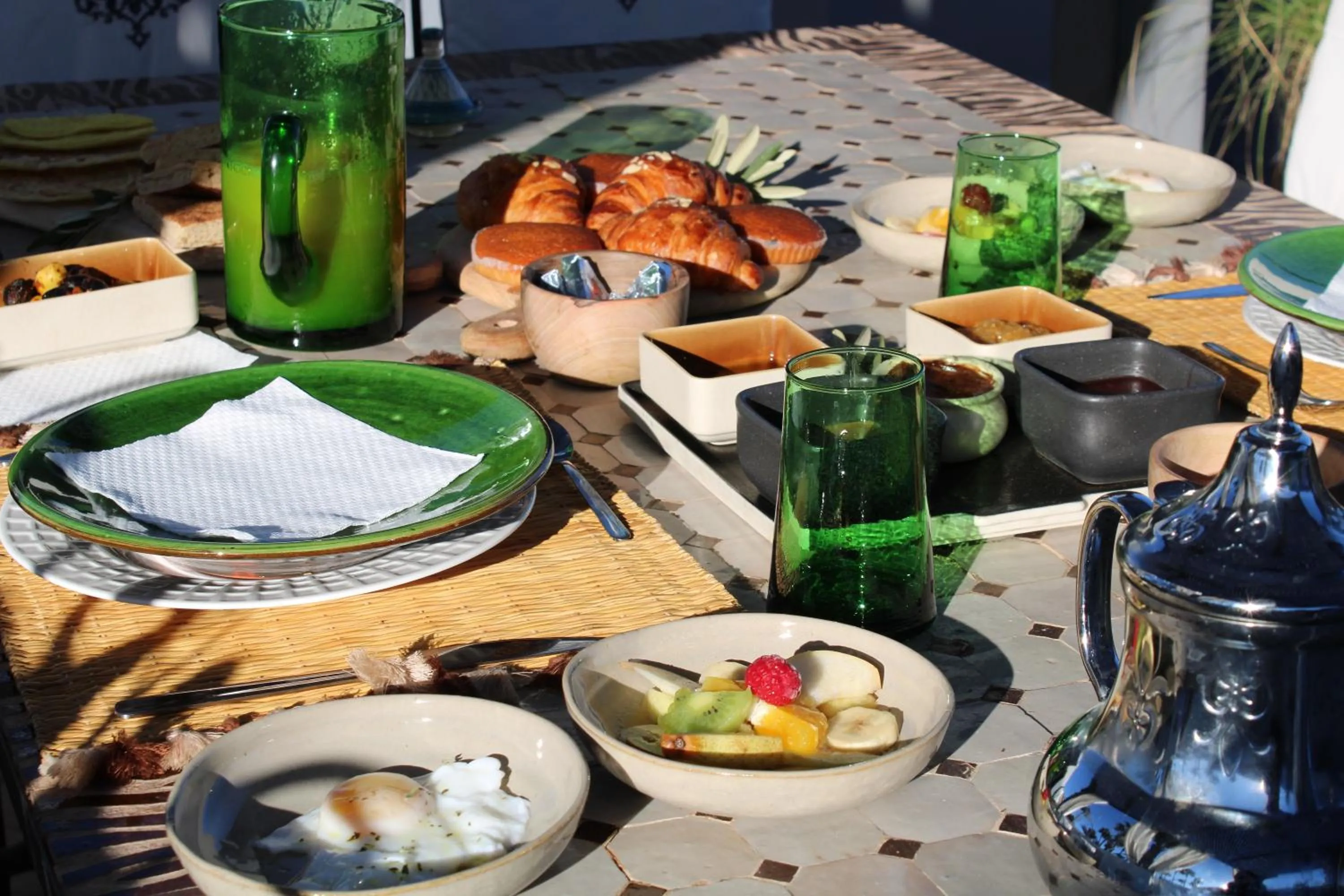 Breakfast in Riad La Sarrazine Privatisation complète Maison de famille à Marrakech