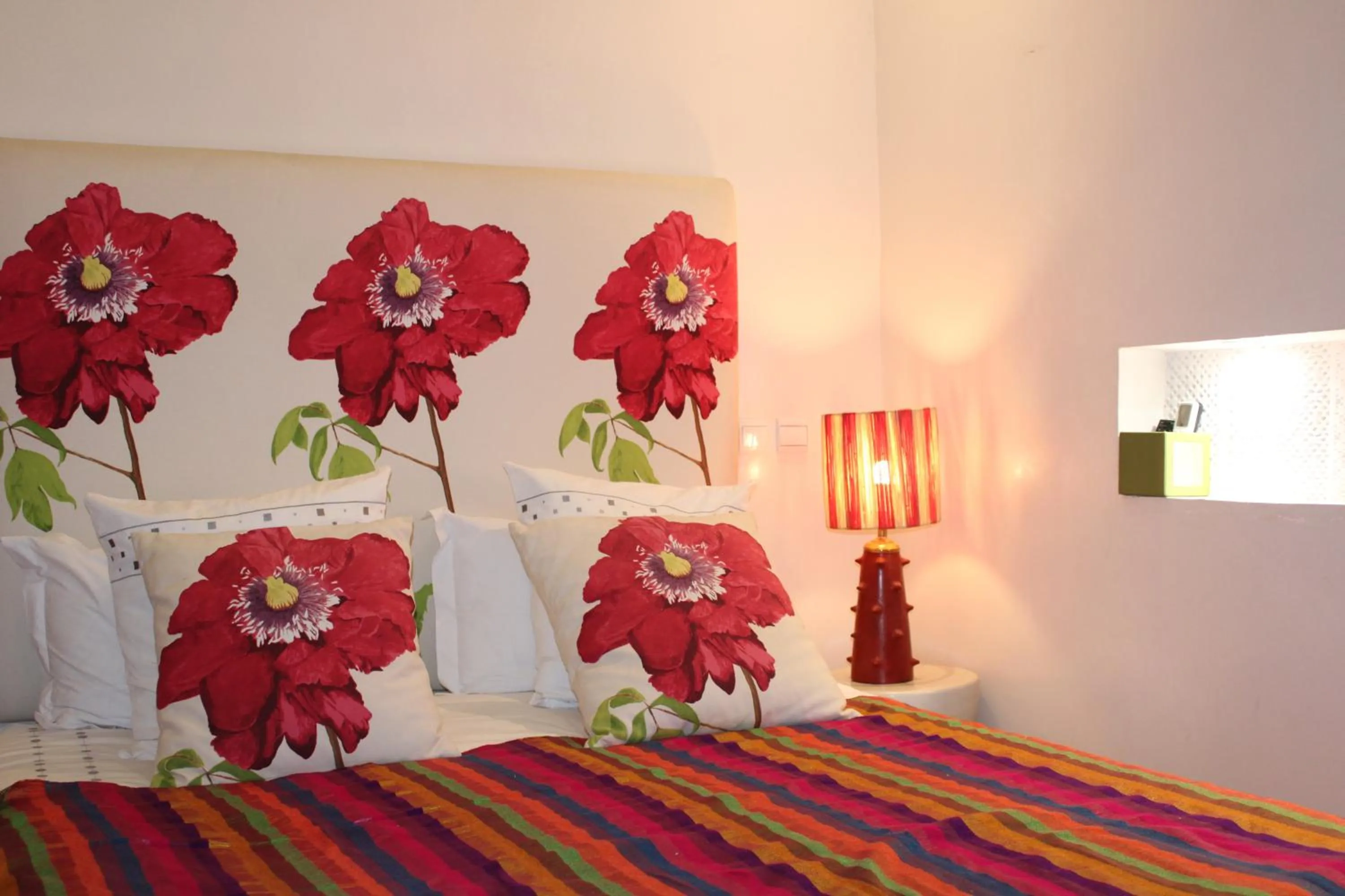 Bedroom, Bed in Riad La Sarrazine Privatisation complète Maison de famille à Marrakech