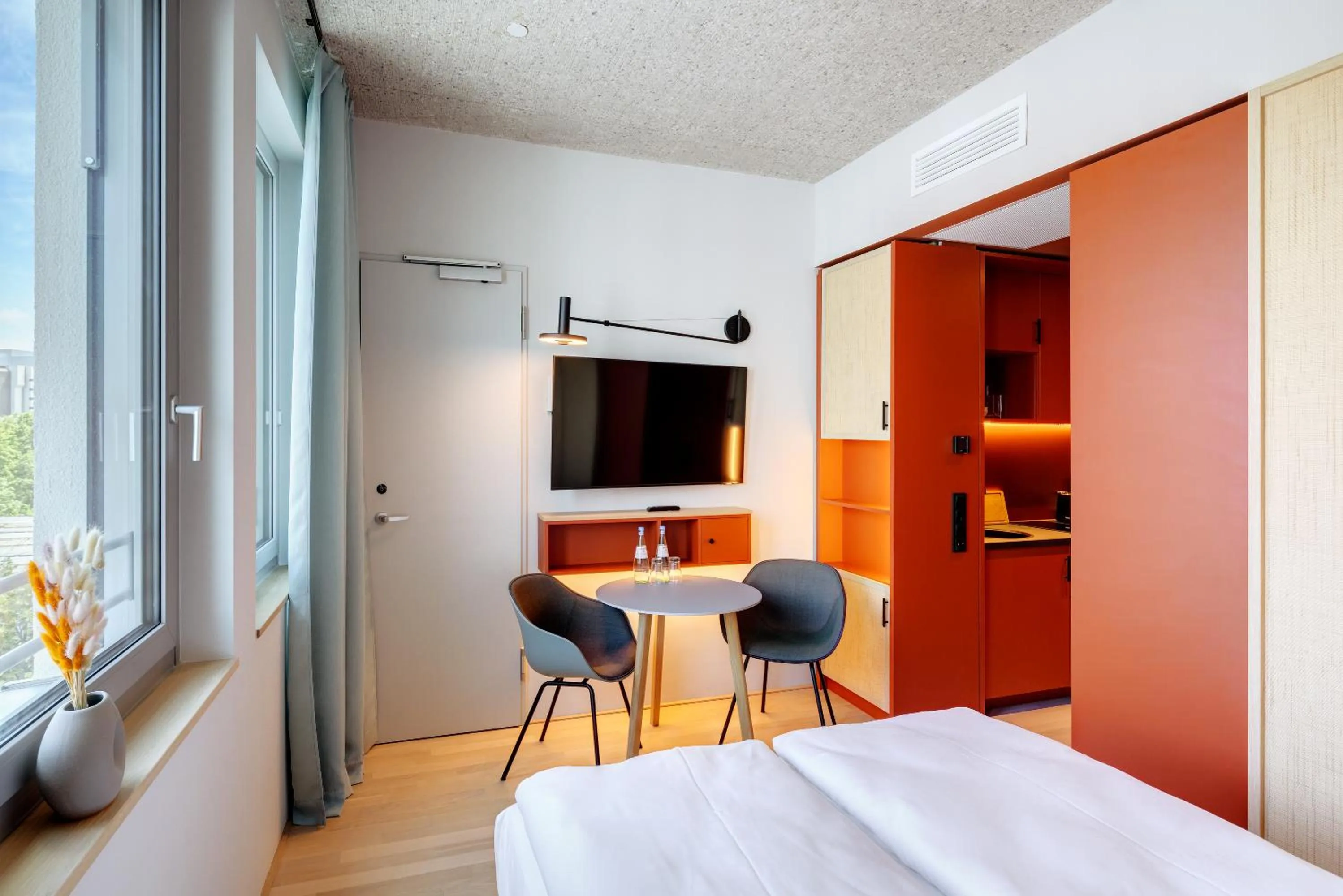 Photo of the whole room, Bed in DEIN APART München