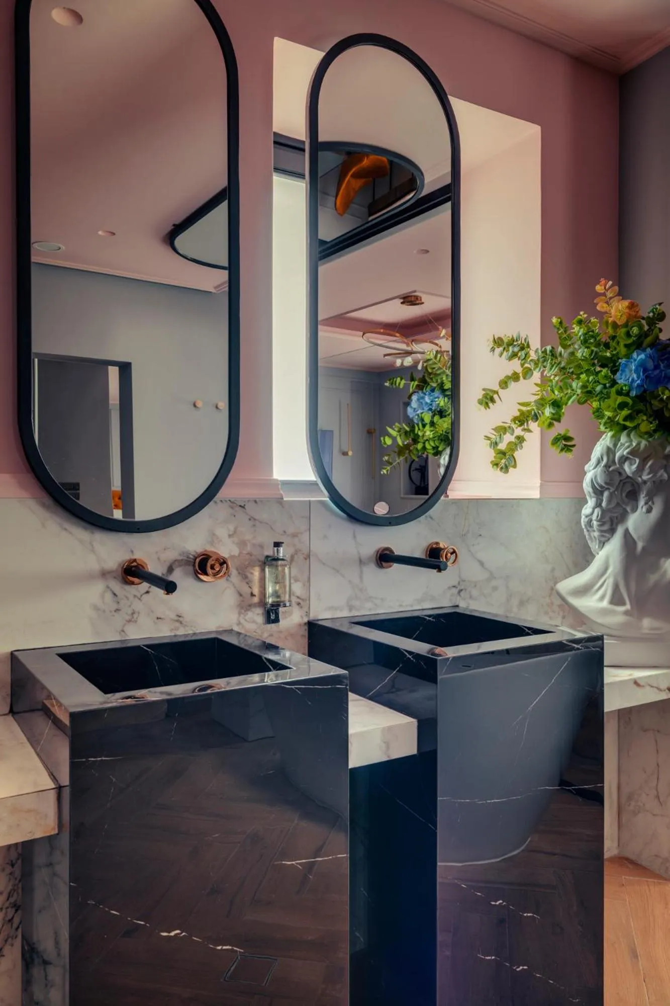 Bathroom in Ninemian Suites Syros