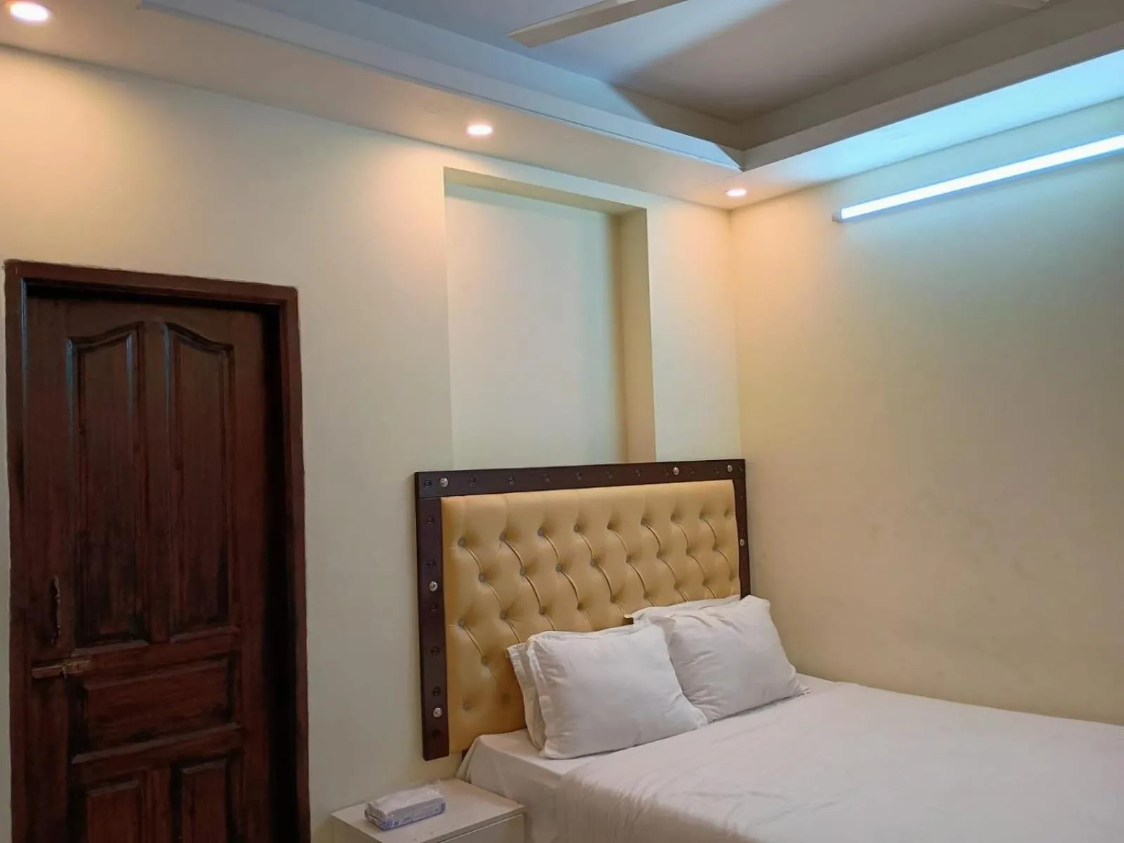 Bed in Hotel White Stone