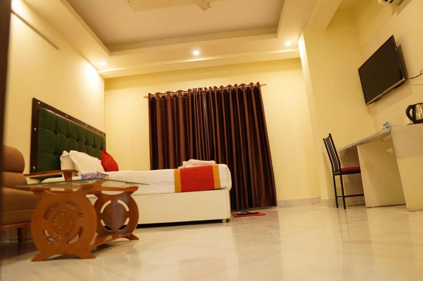Bed in Hotel White Stone