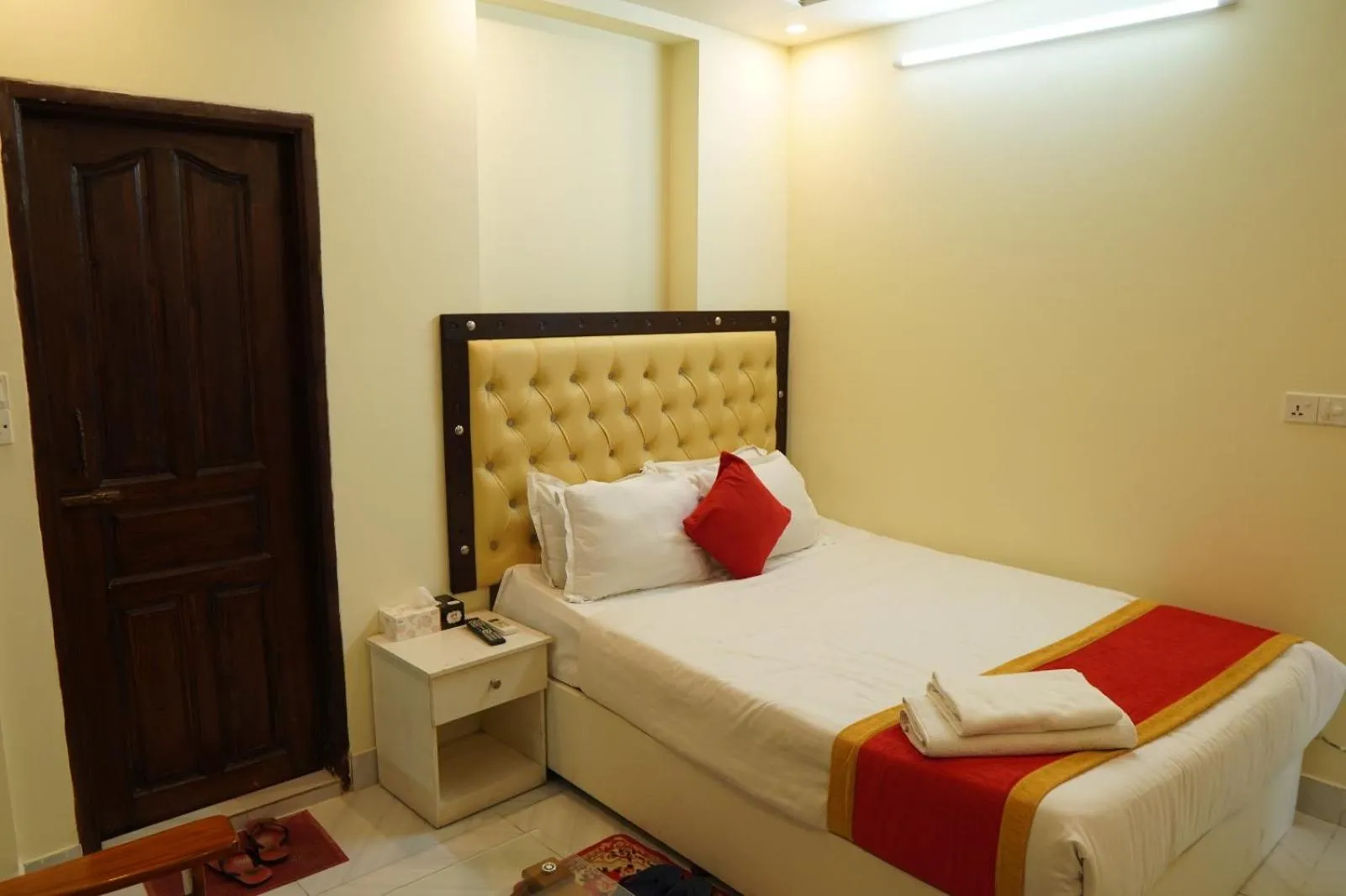 Bed in Hotel White Stone