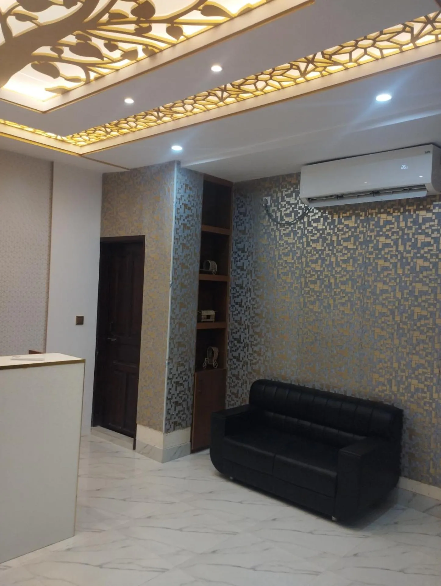 Hotel White Stone