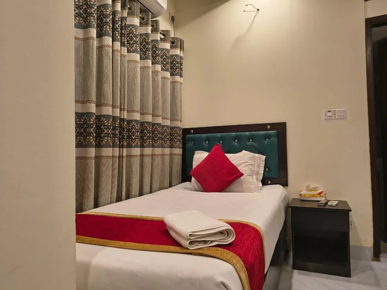 Bed in Hotel White Stone