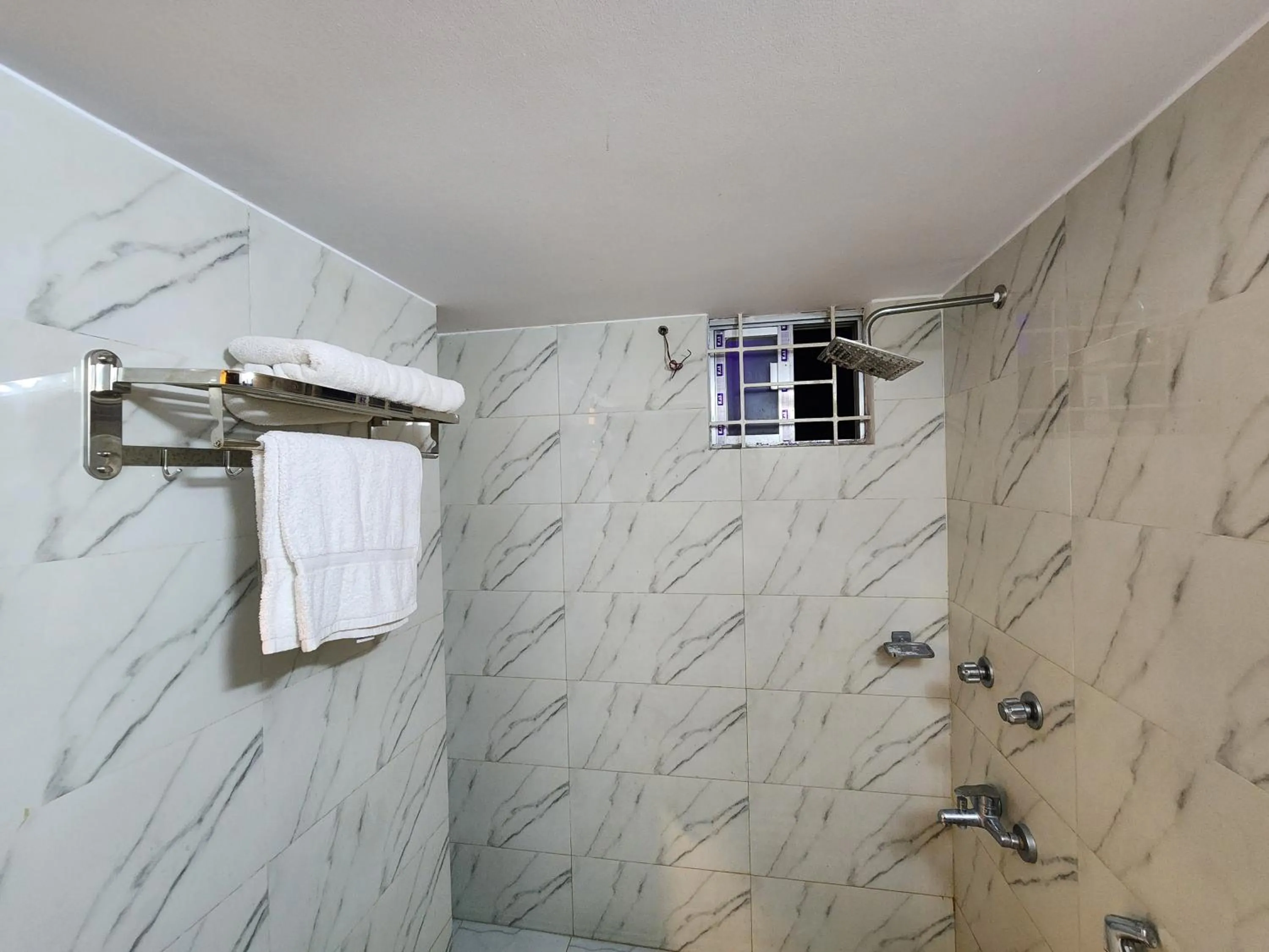 Shower in Hotel White Stone
