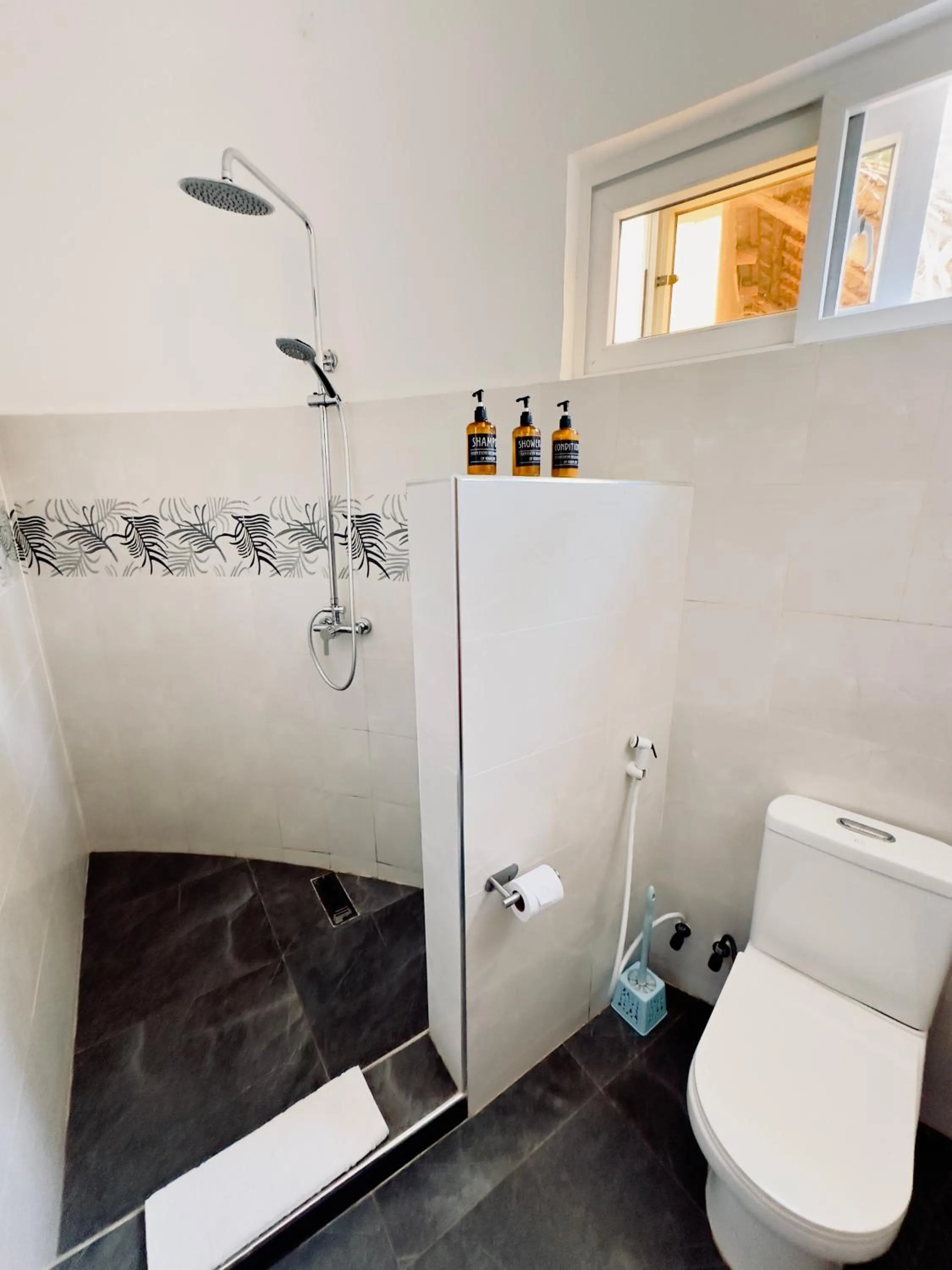 Shower in Olzadia Boutique Hotel