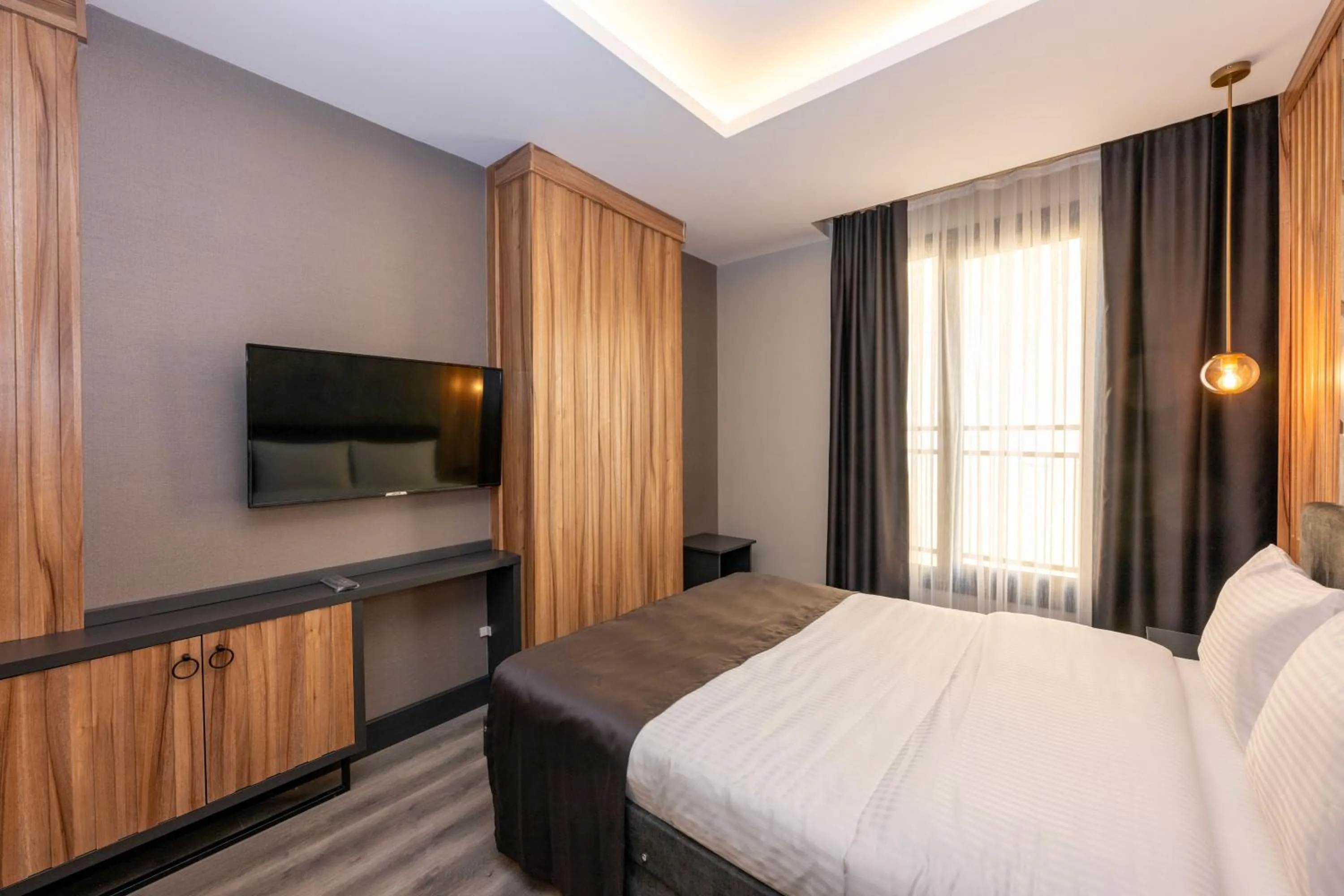 Bed in The Nirvanas Hotel