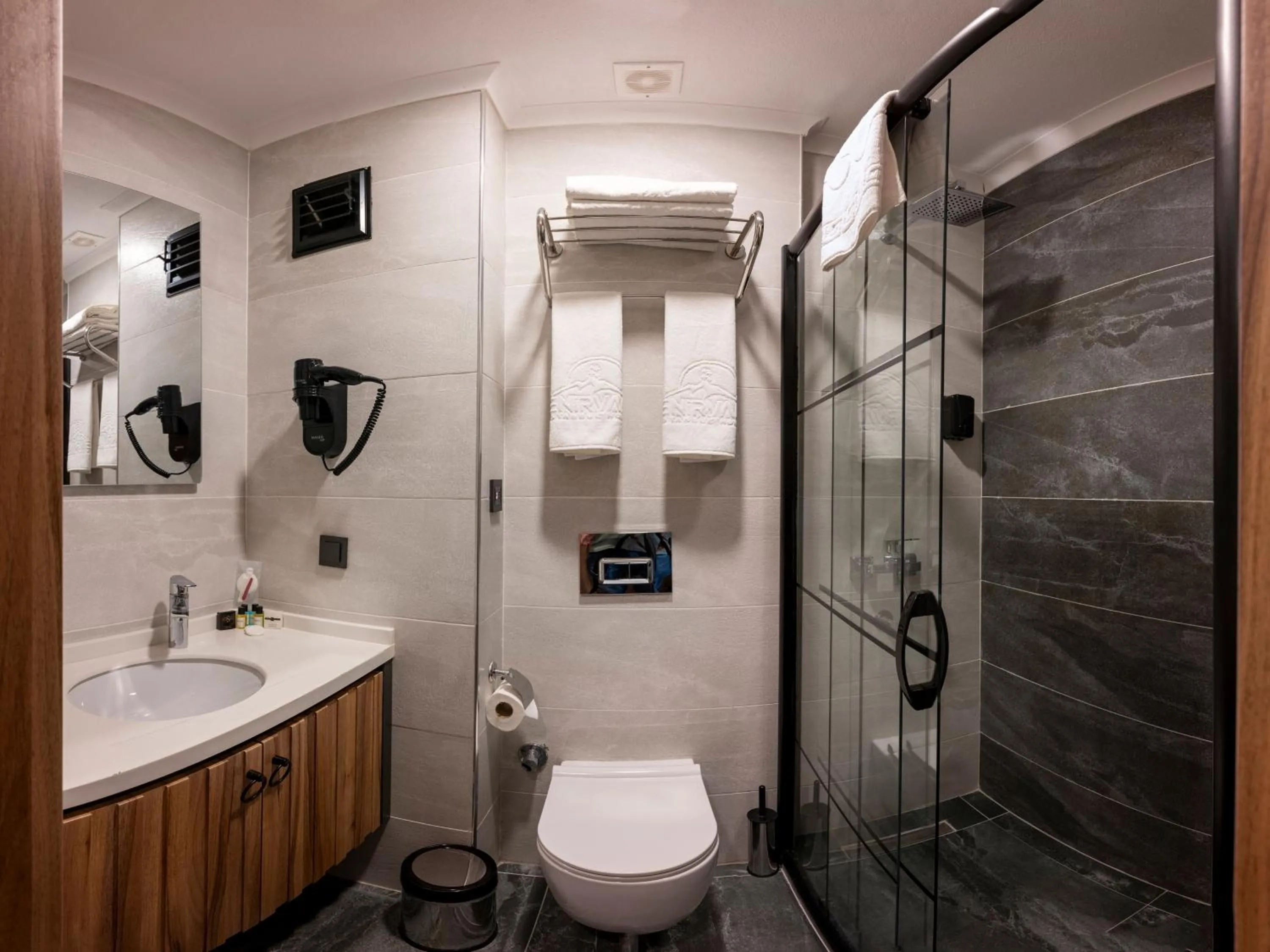 Shower in The Nirvanas Hotel