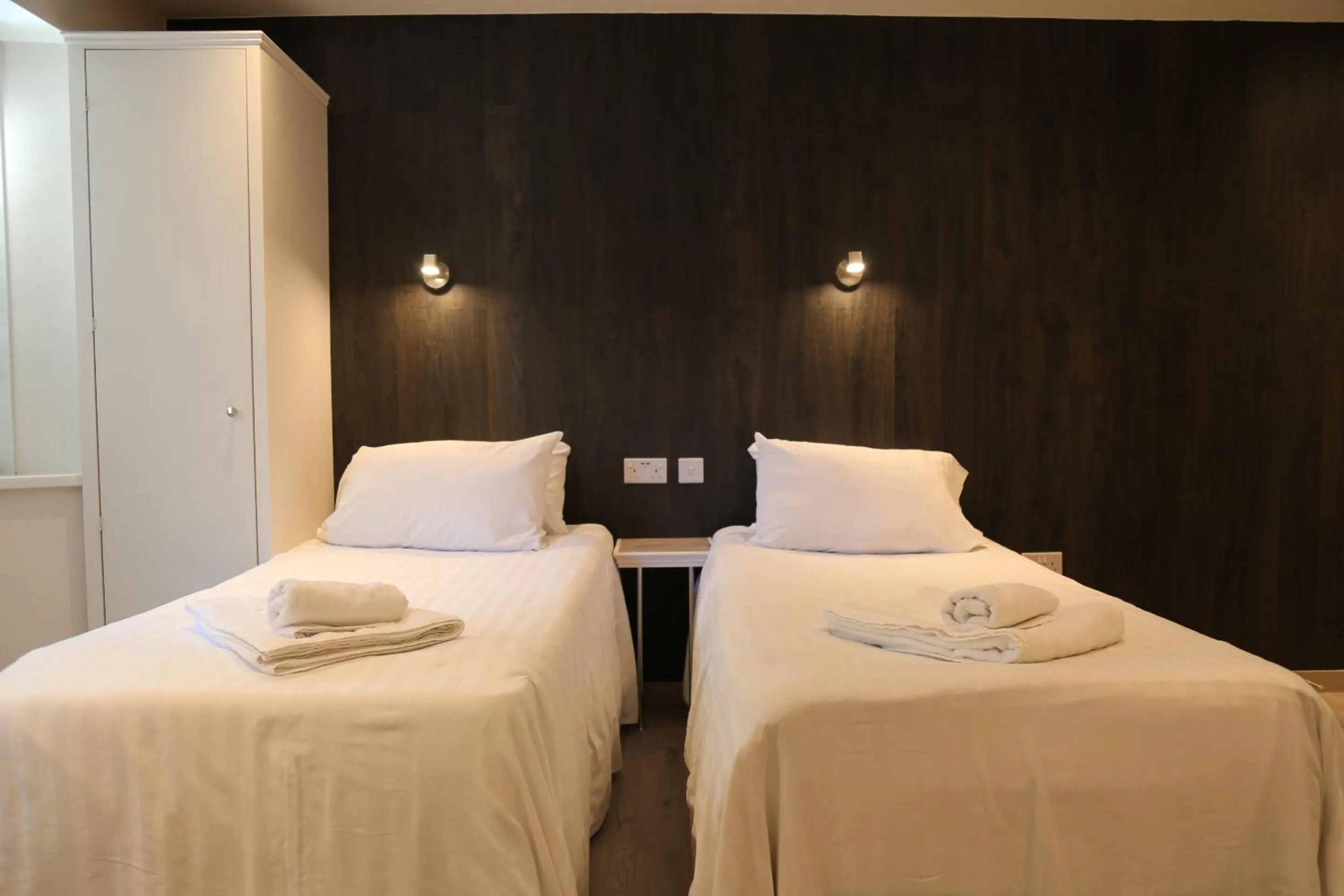 Bedroom, Bed in Debden Guest House