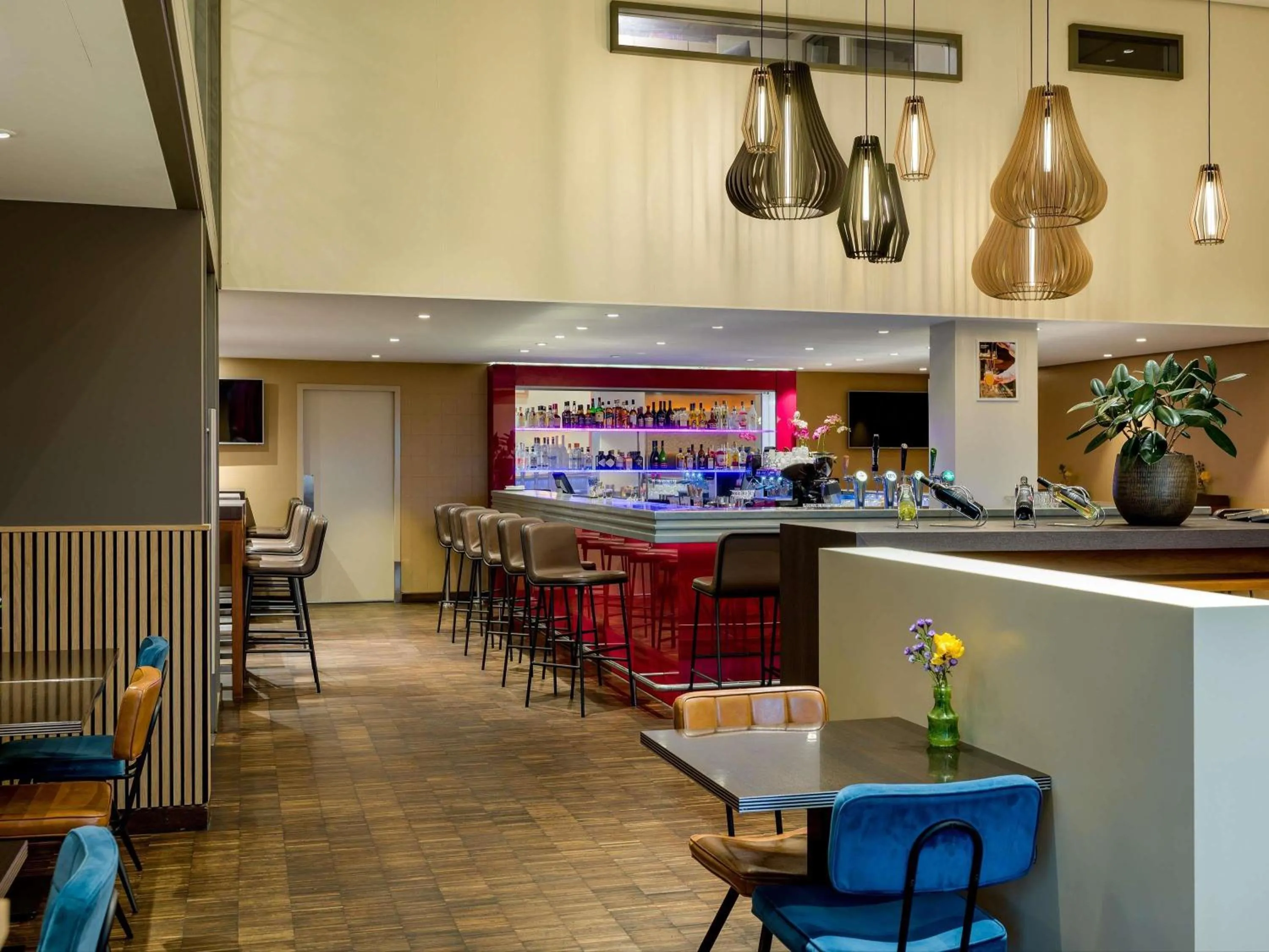 Restaurant/places to eat in Mövenpick Hotel Amsterdam City Centre