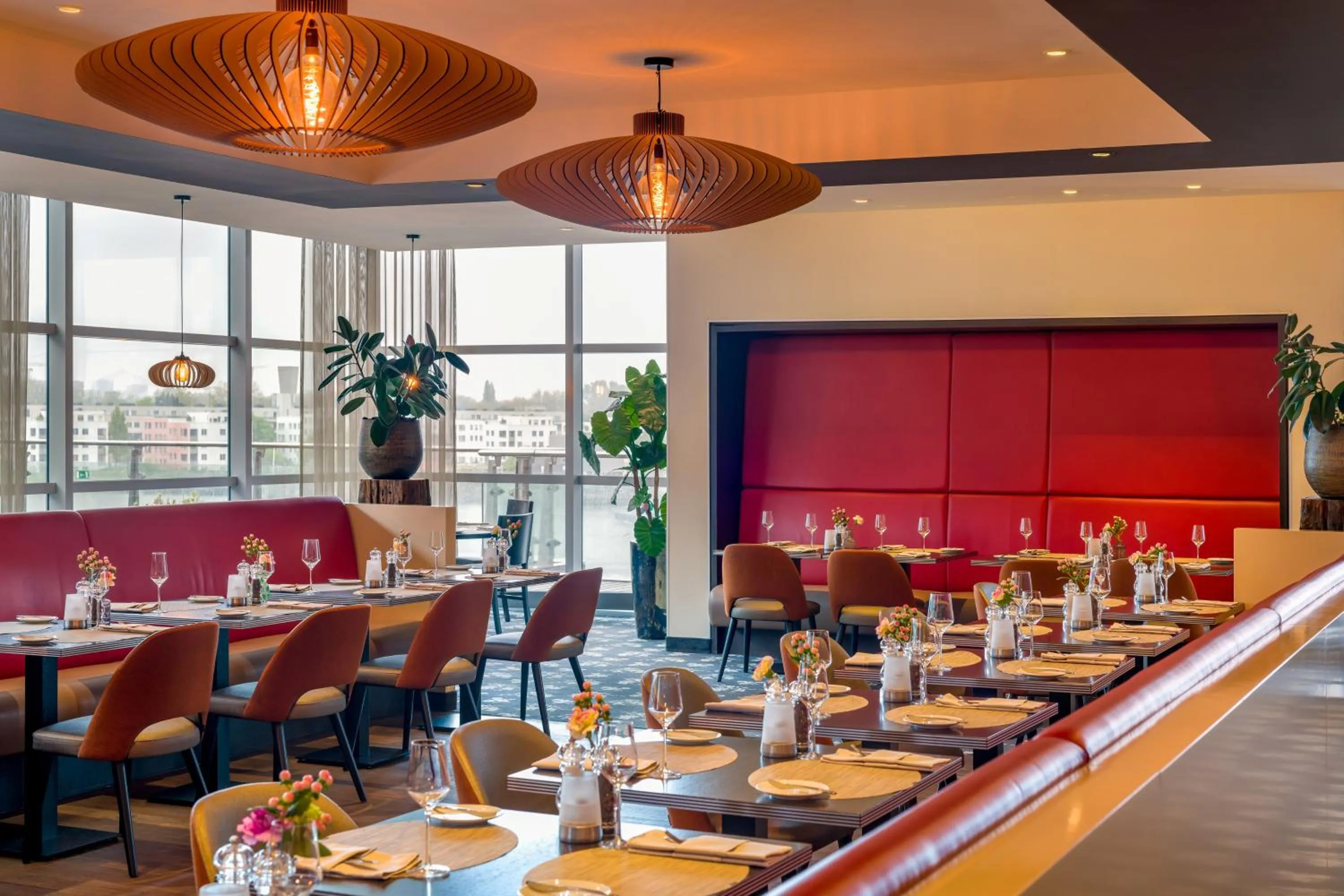 Restaurant/places to eat in Mövenpick Hotel Amsterdam City Centre