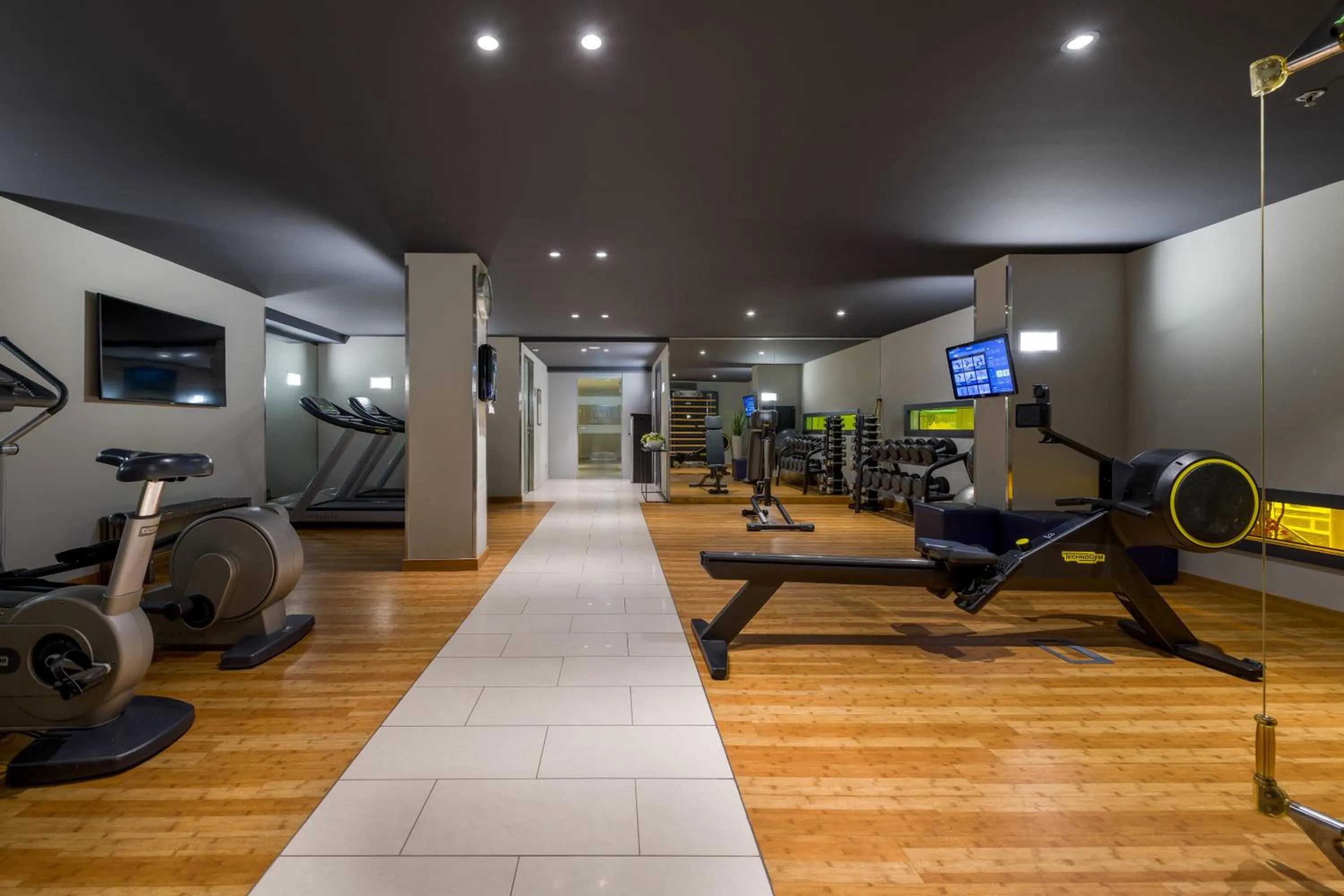 Fitness centre/facilities in Mövenpick Hotel Amsterdam City Centre
