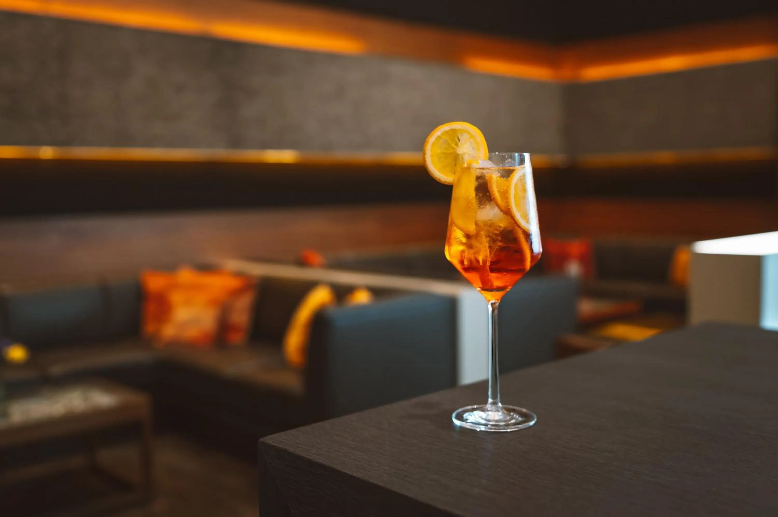 Lounge or bar in Mövenpick Hotel Amsterdam City Centre