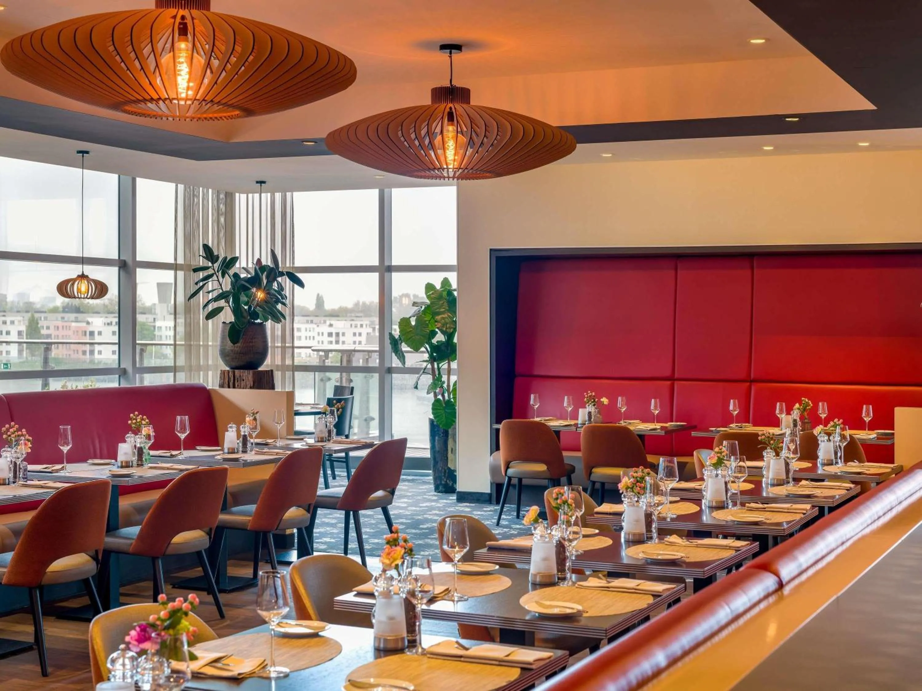 Restaurant/places to eat in Mövenpick Hotel Amsterdam City Centre