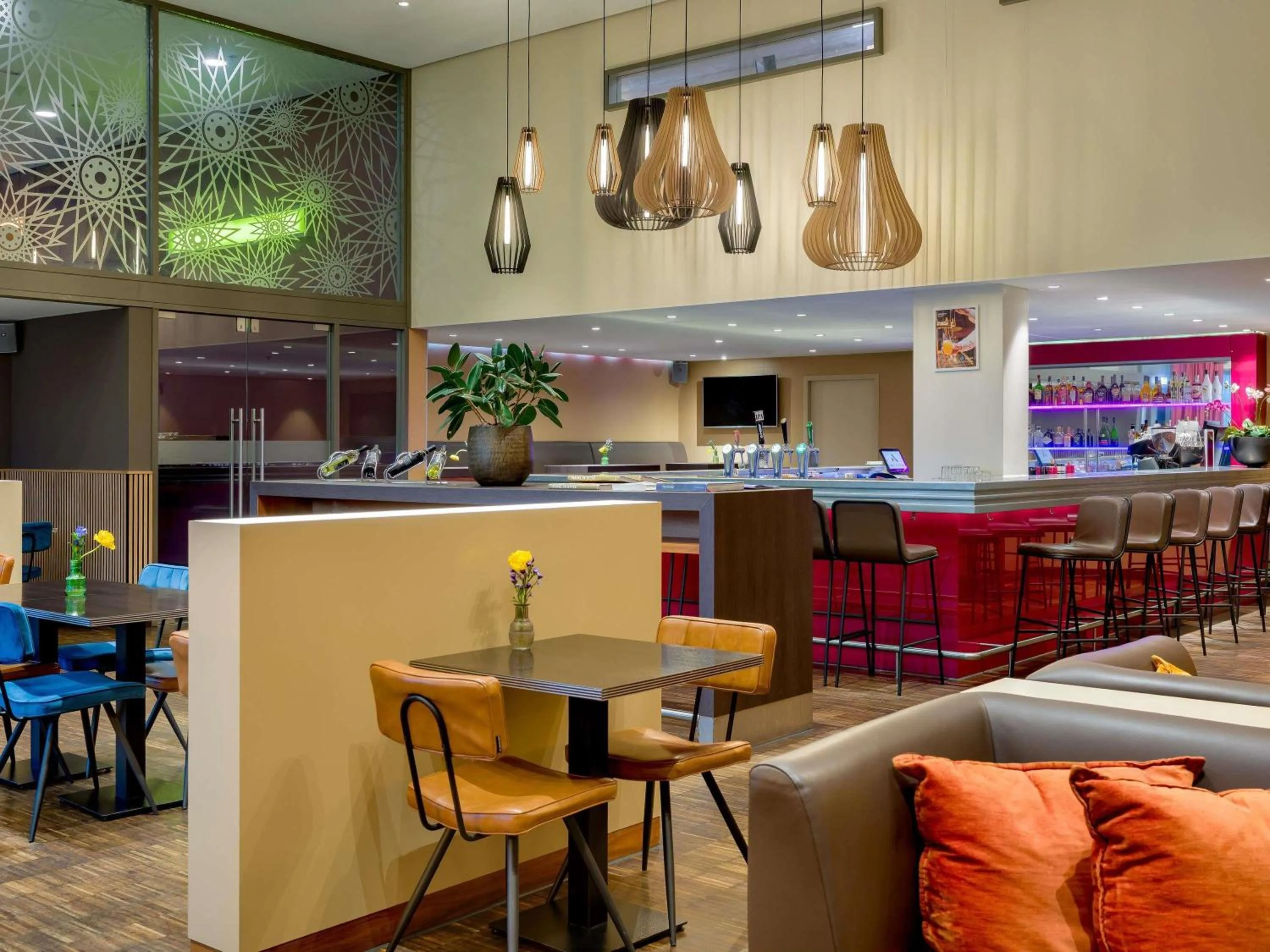 Restaurant/places to eat in Mövenpick Hotel Amsterdam City Centre