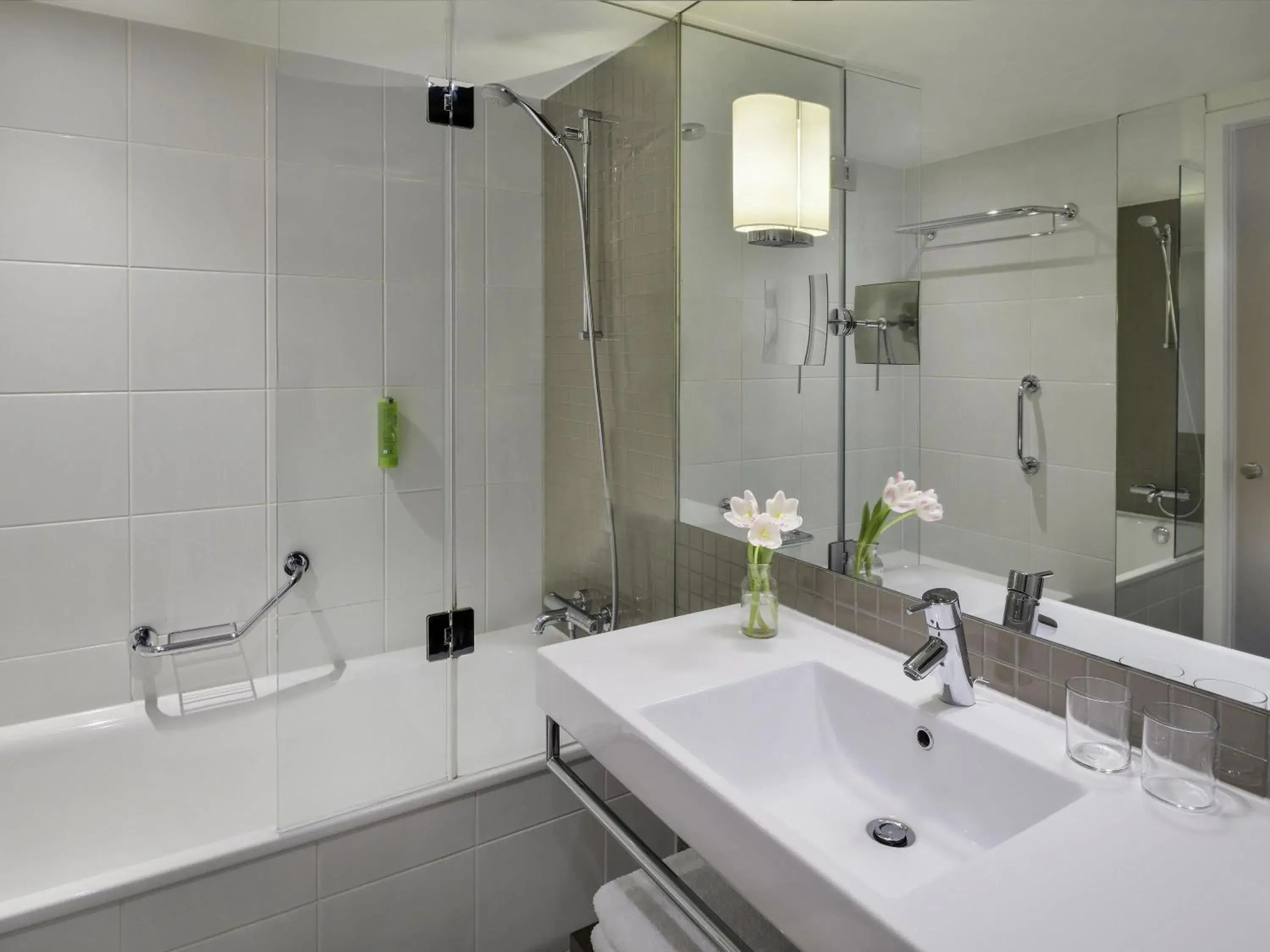 Bedroom in Mövenpick Hotel Amsterdam City Centre Bedroom in Mövenpick Hotel Amsterdam City Centre