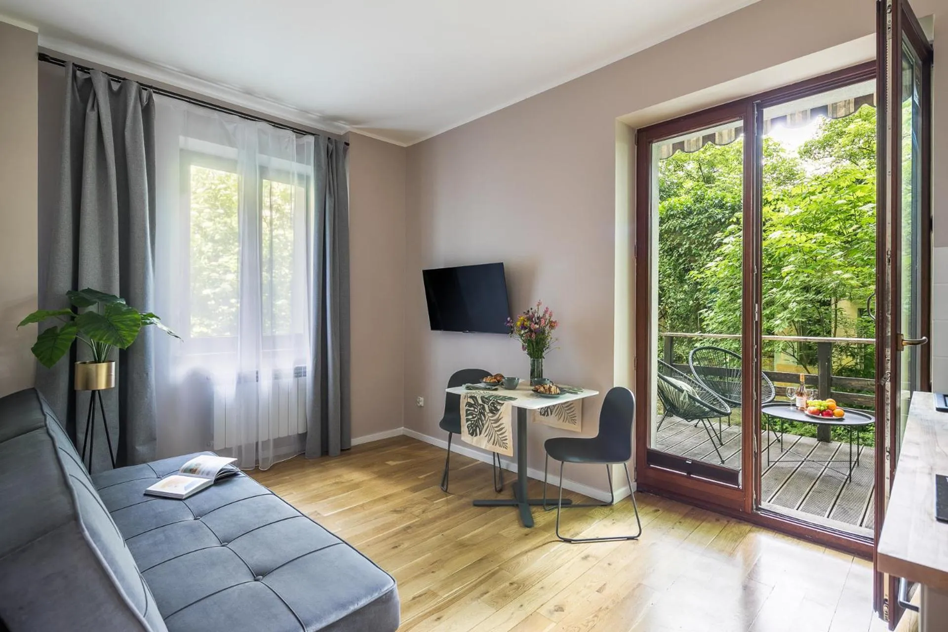 Garden House Apartments
