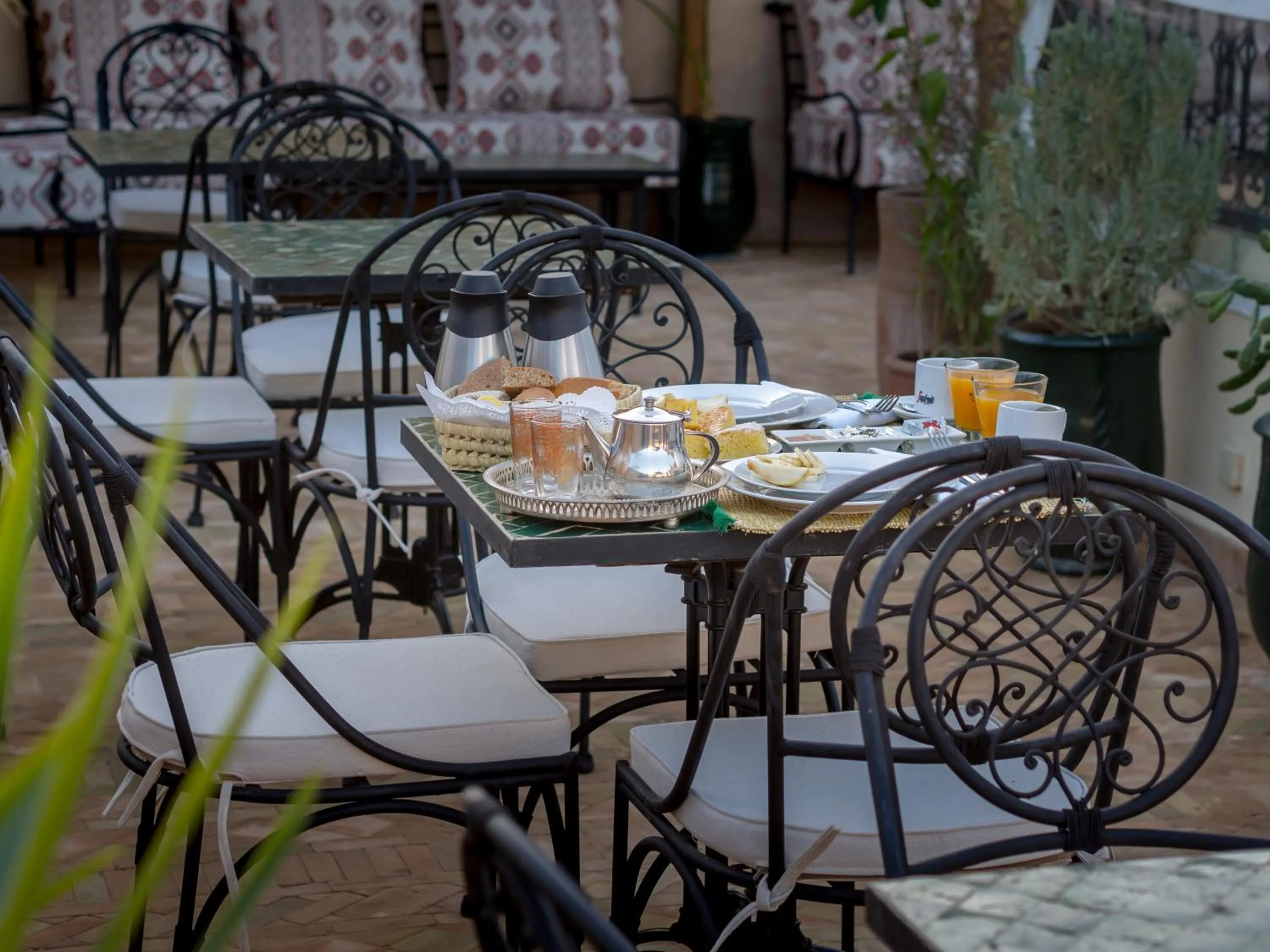 Restaurant/places to eat in Riad Amalia