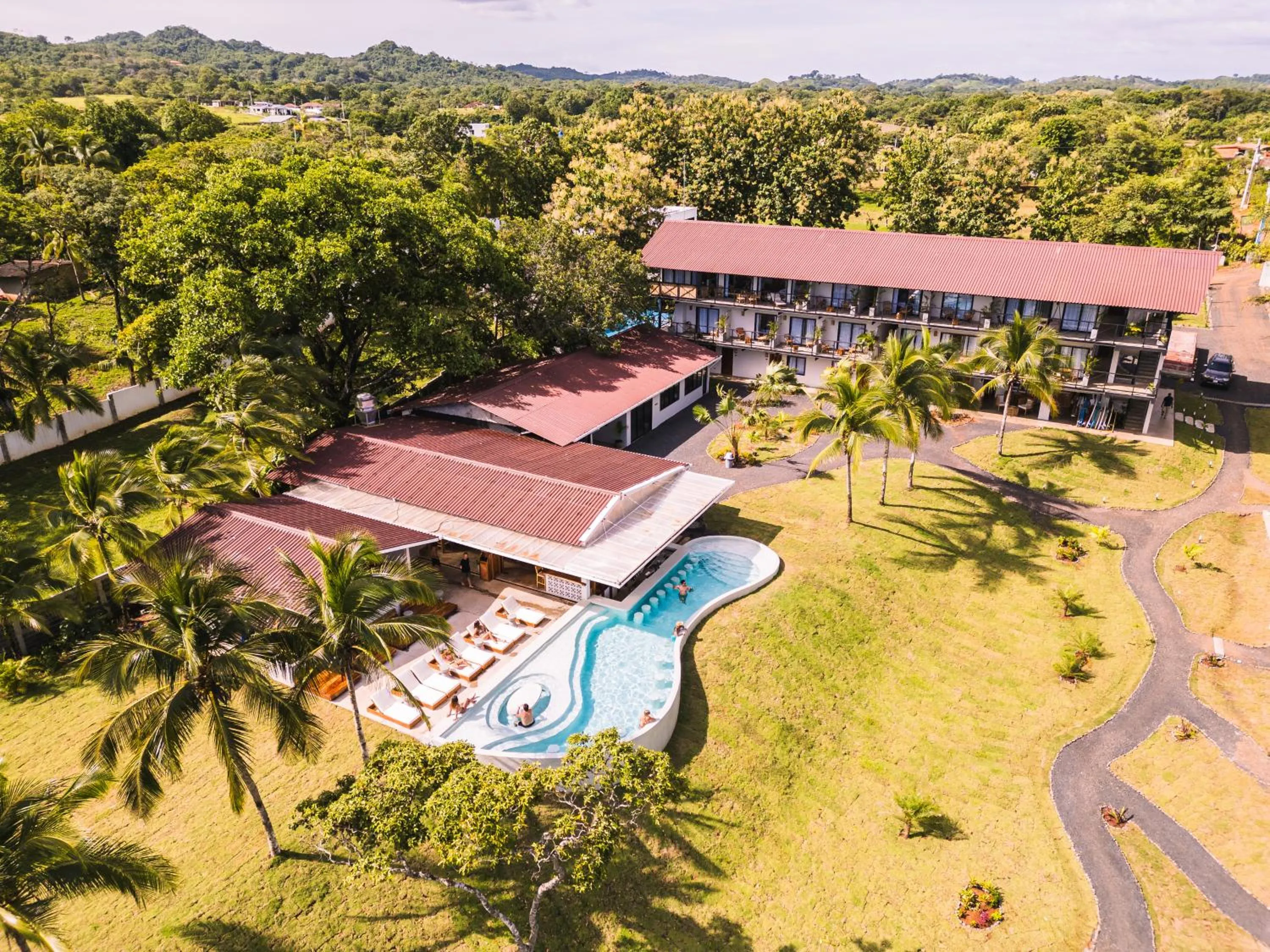 Property building in Bambuda Santa Catalina