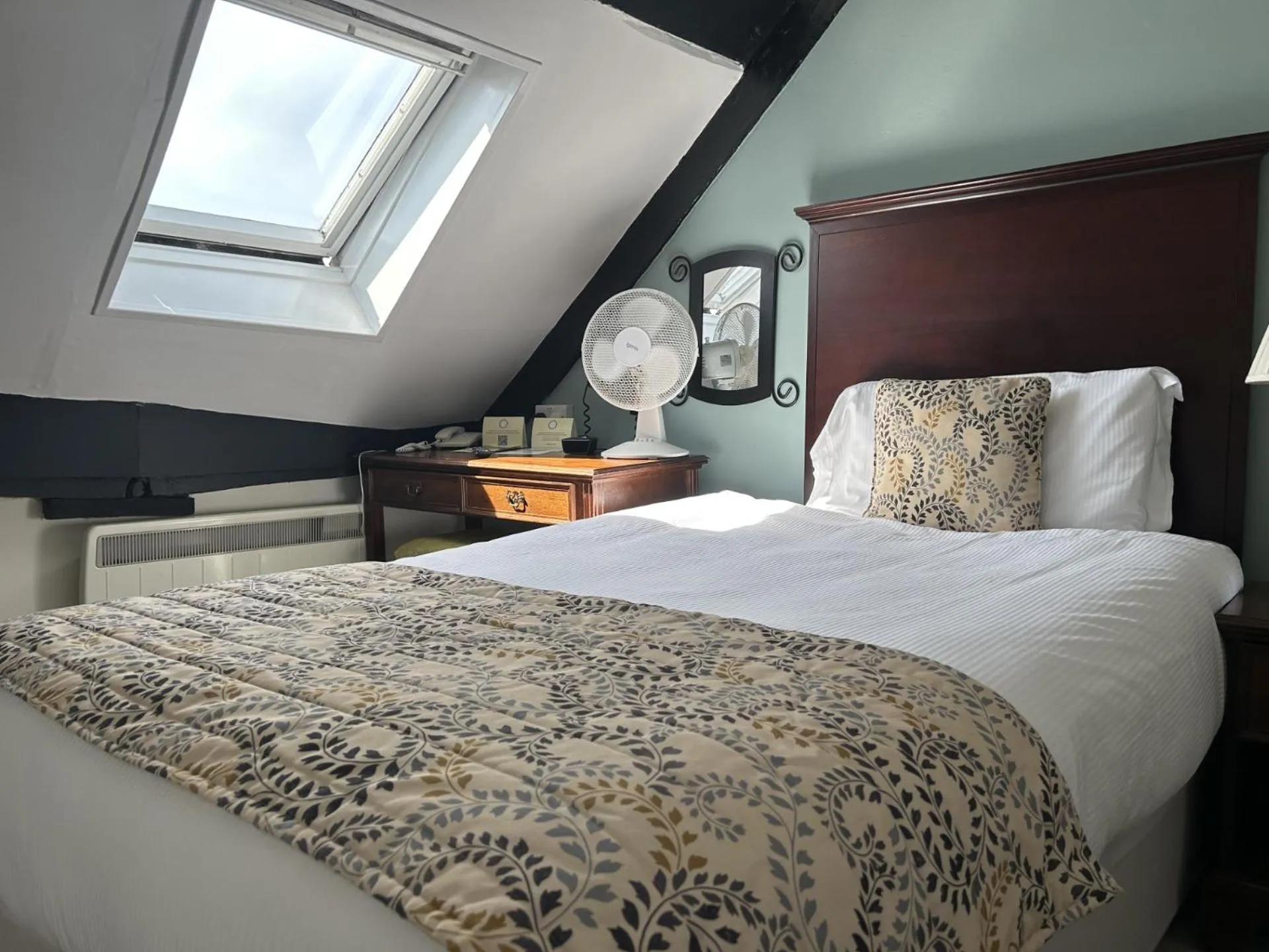 Bedroom, Bed in Sleeping Bear Hotels Dorchester