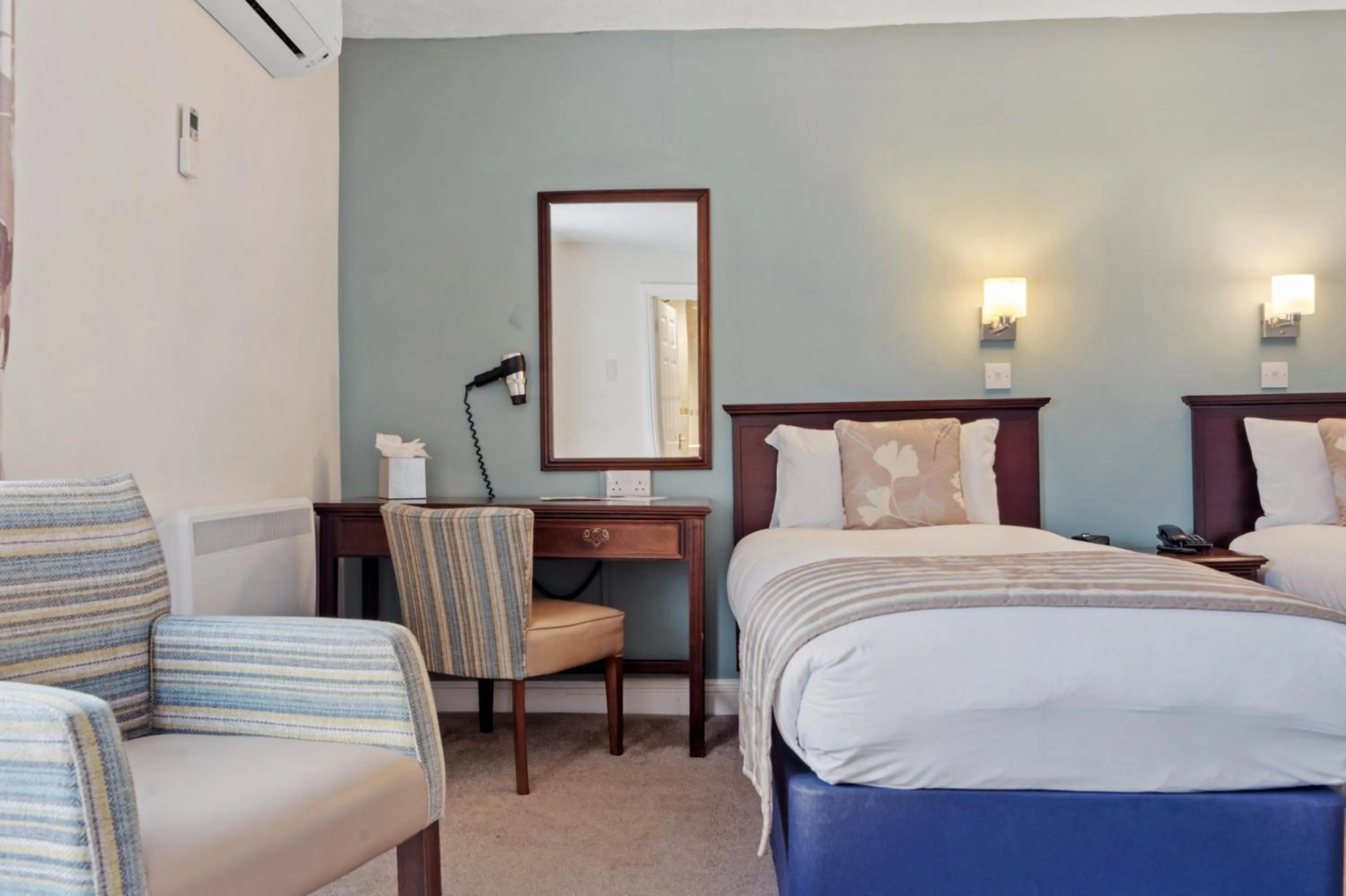 Bedroom, Bed in Sleeping Bear Hotels Dorchester