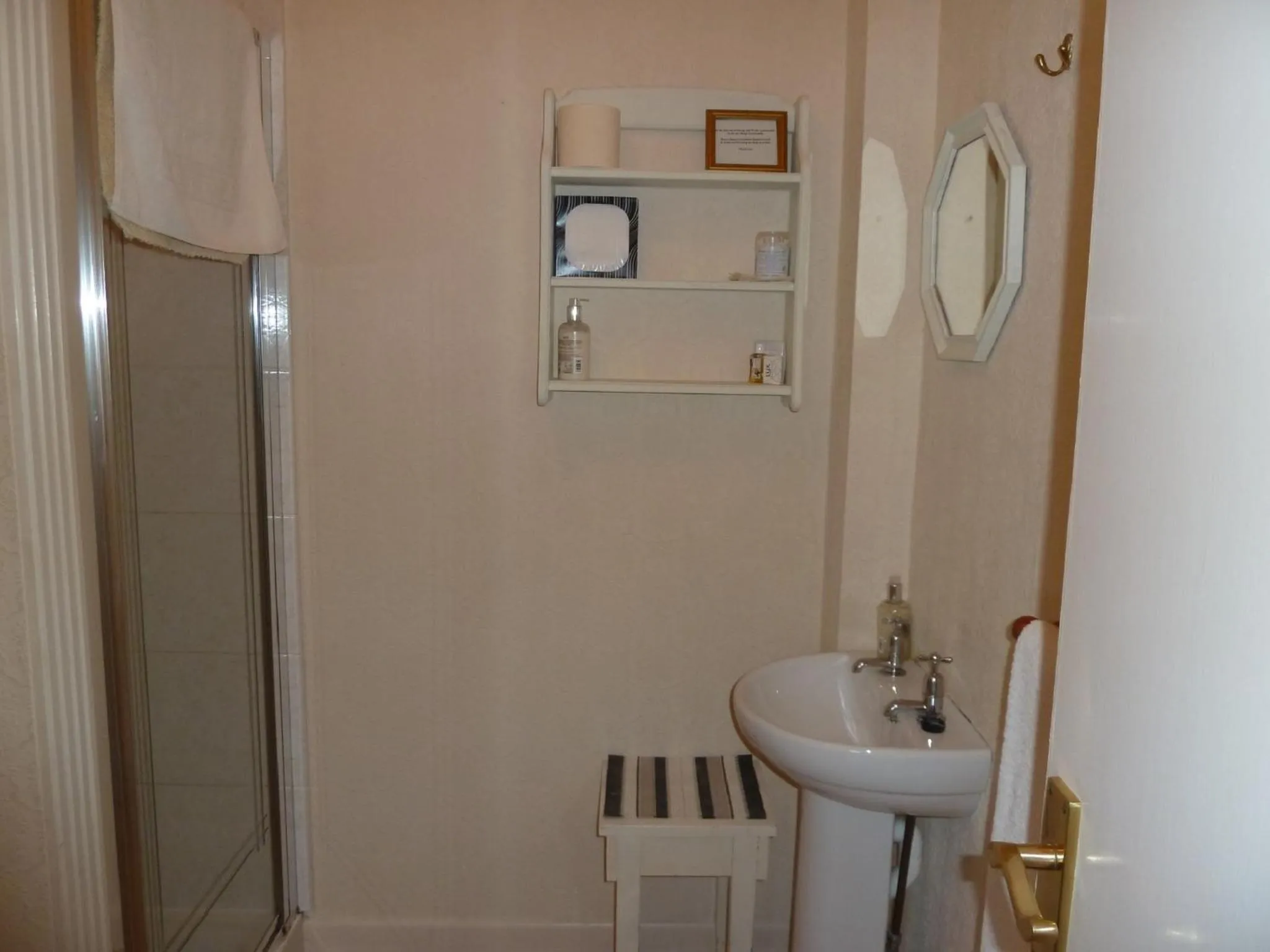 Bathroom in The Owls Crest House B&B