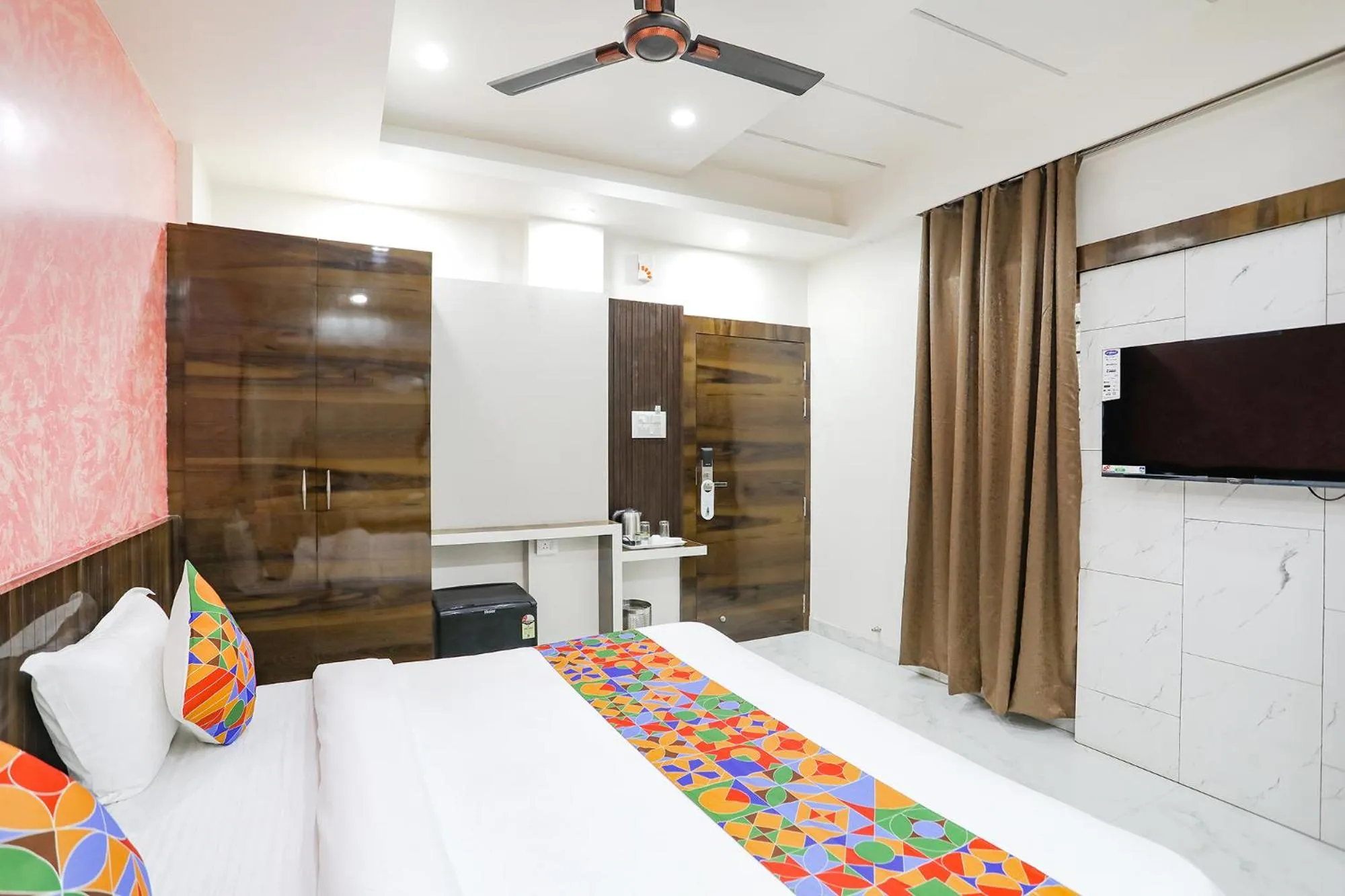 Bed in FabHotel Prime SM Resort