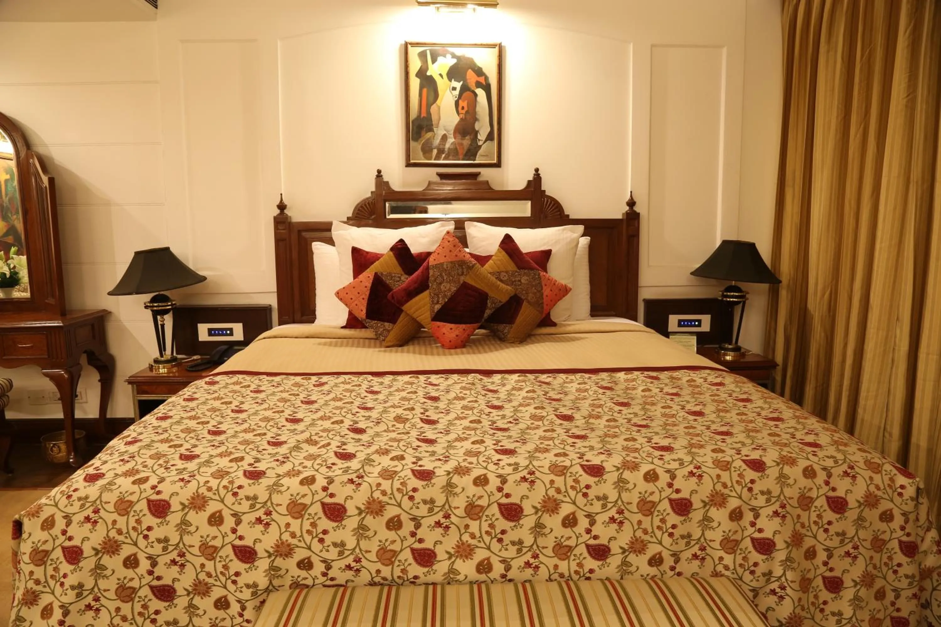 Bedroom, Bed in The Ashok, New Delhi