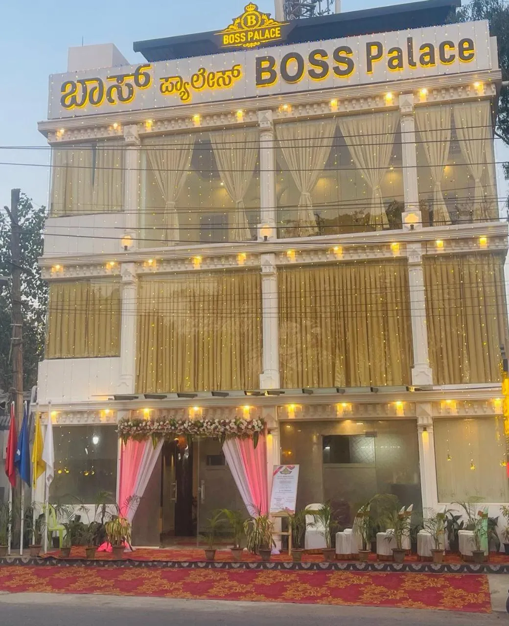 Property building in Hotel Boss Palace