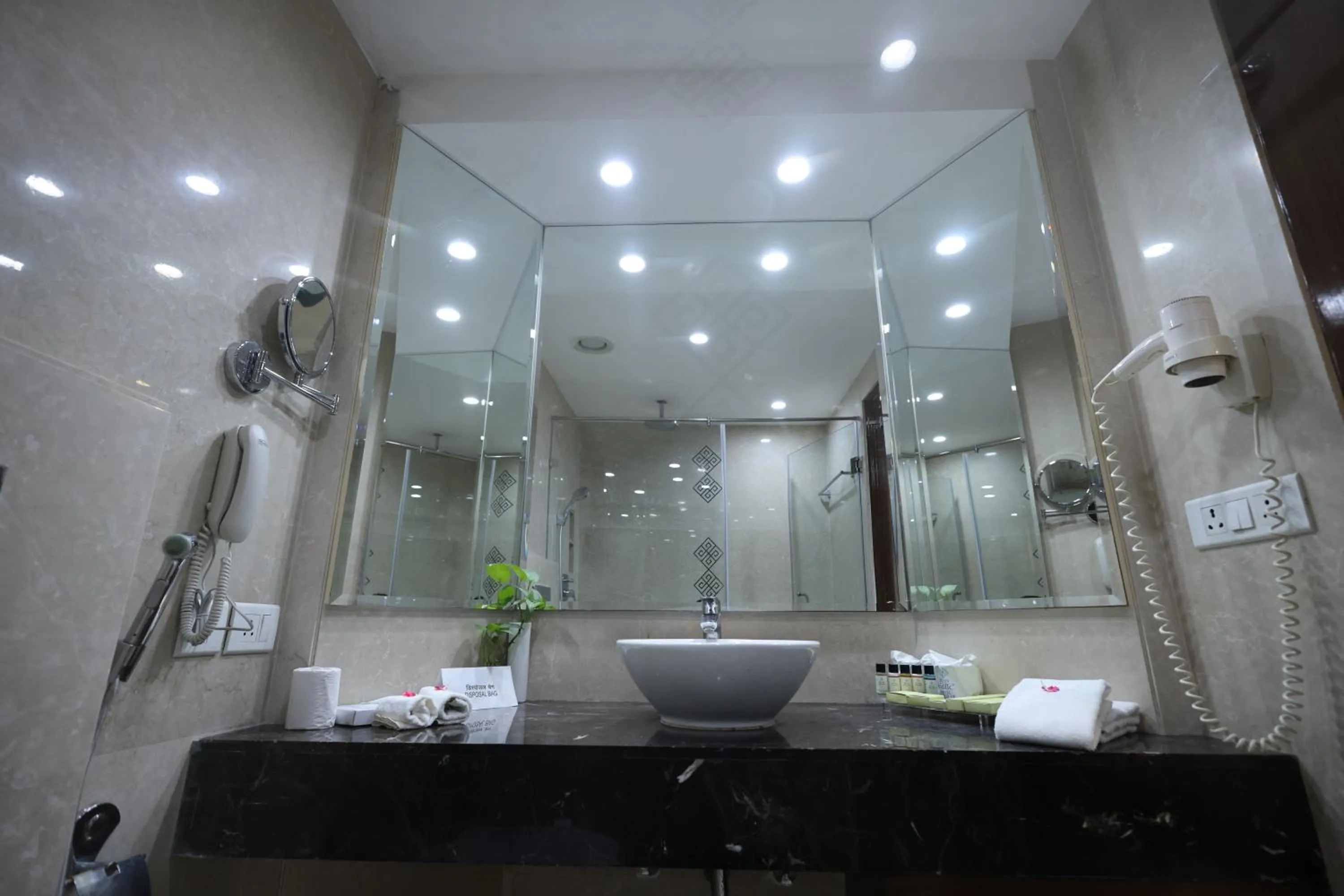 Bathroom in Hotel Samrat, New Delhi