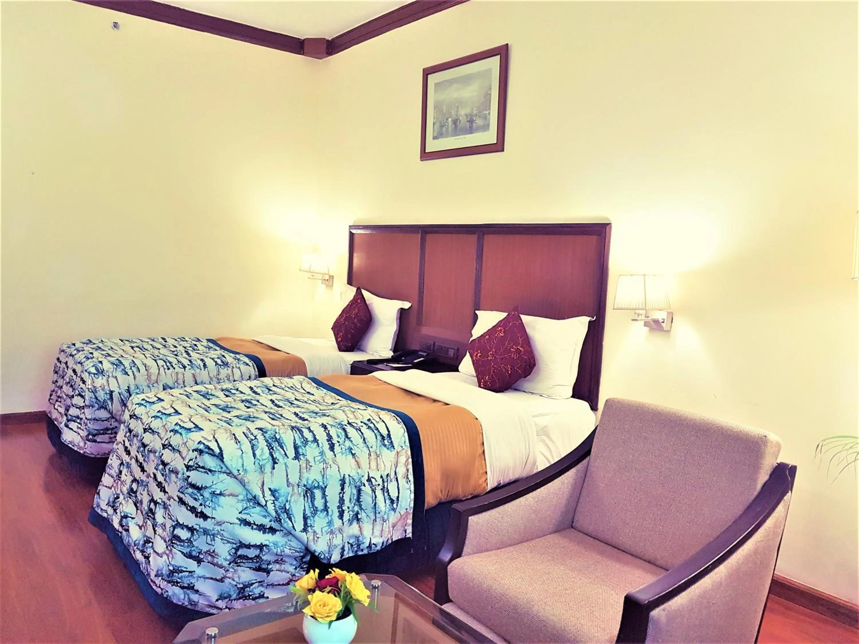 Bedroom, Bed in Hotel Samrat, New Delhi