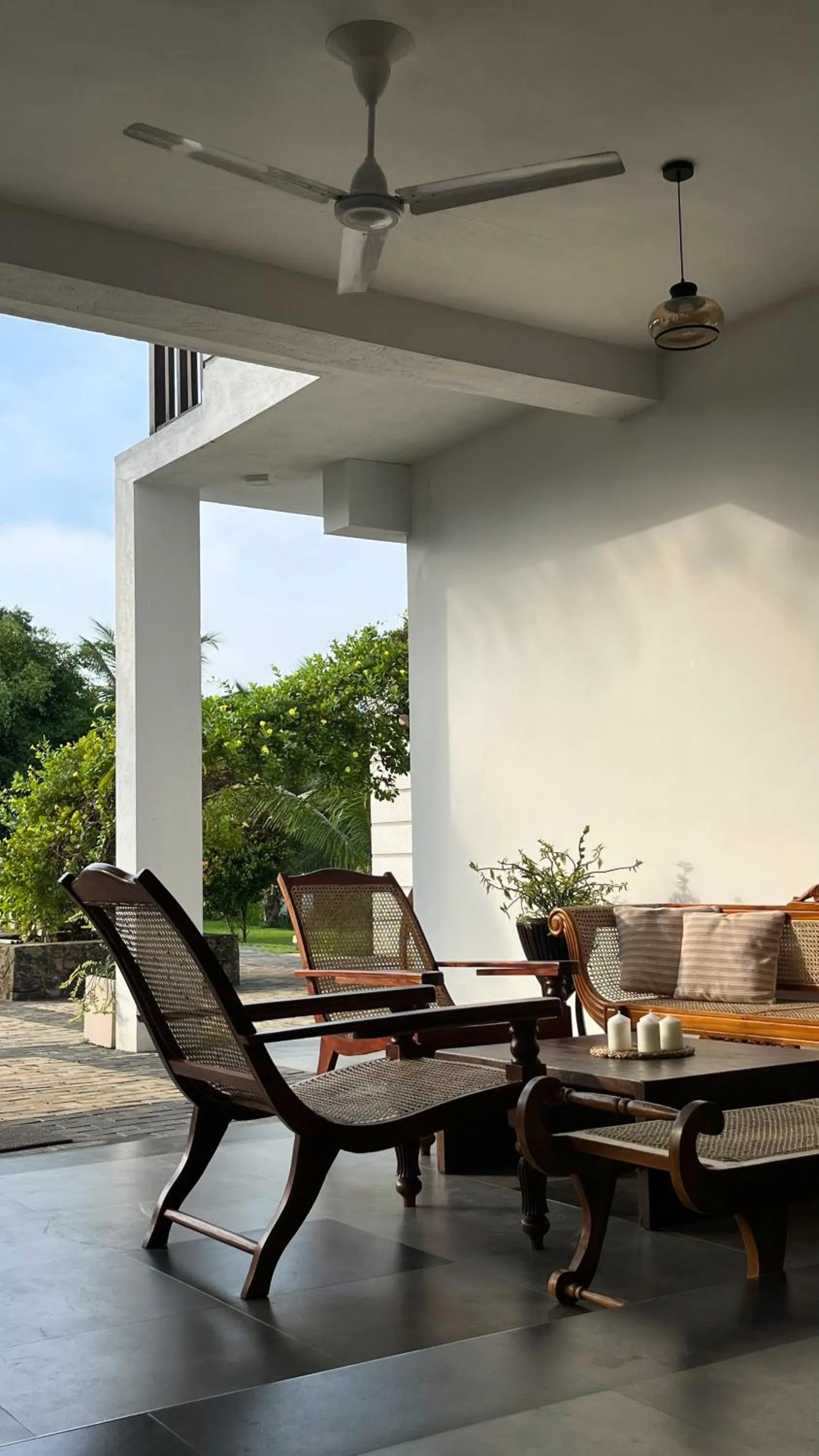 Day in Shades Hotel & Villa