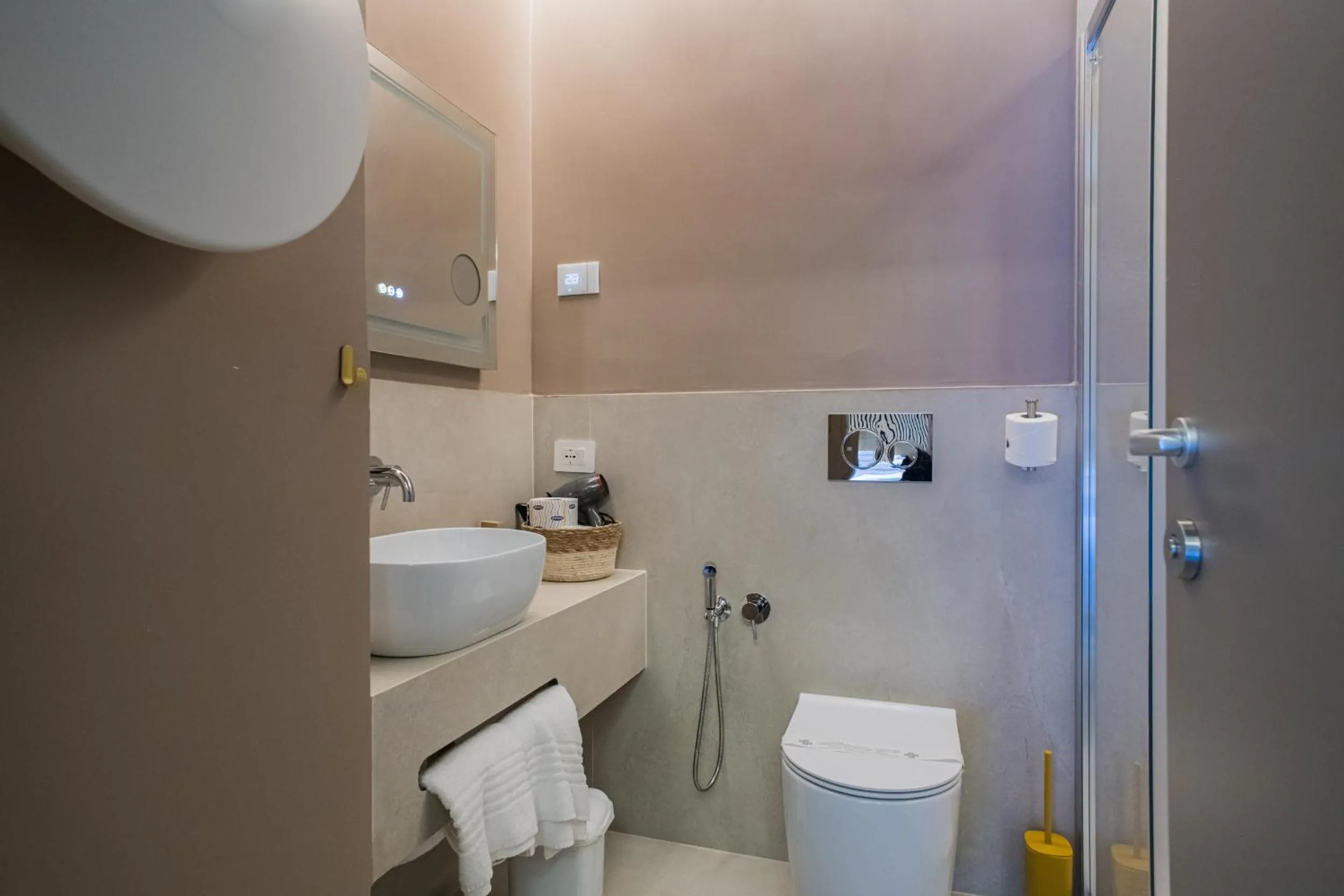 Toilet in 163 BOUTIQUE HOTEL