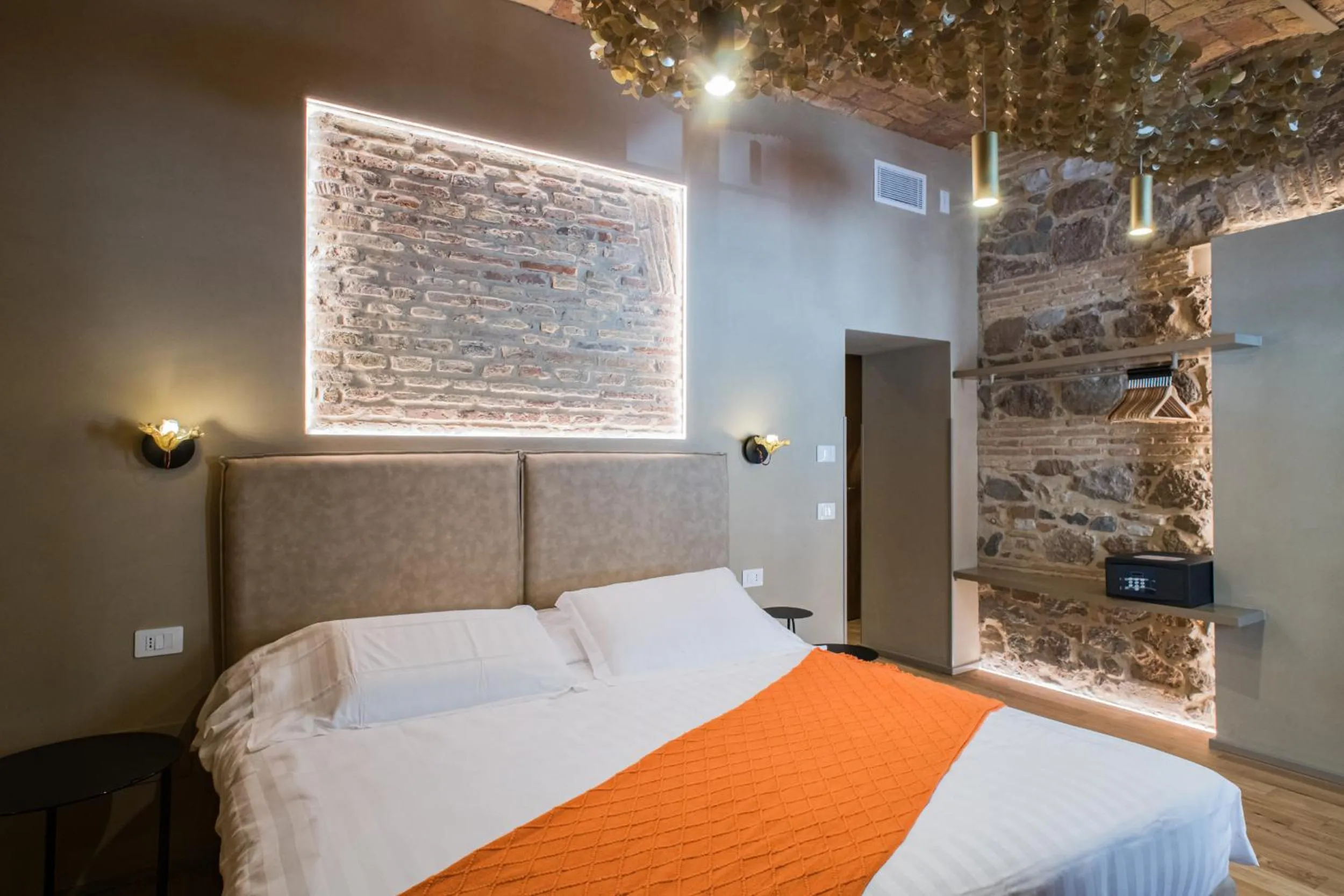 Bed in 163 BOUTIQUE HOTEL