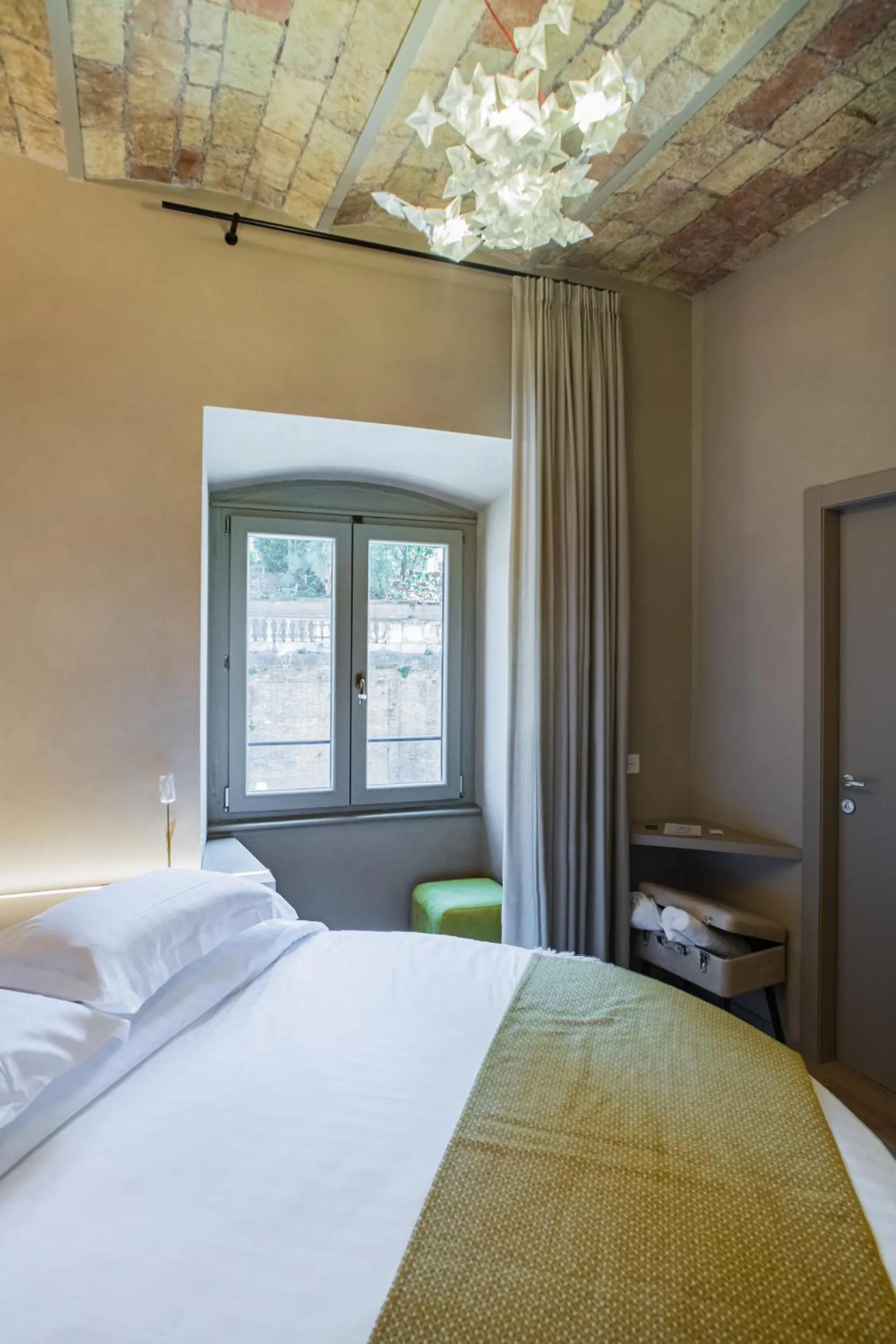 Bed in 163 BOUTIQUE HOTEL