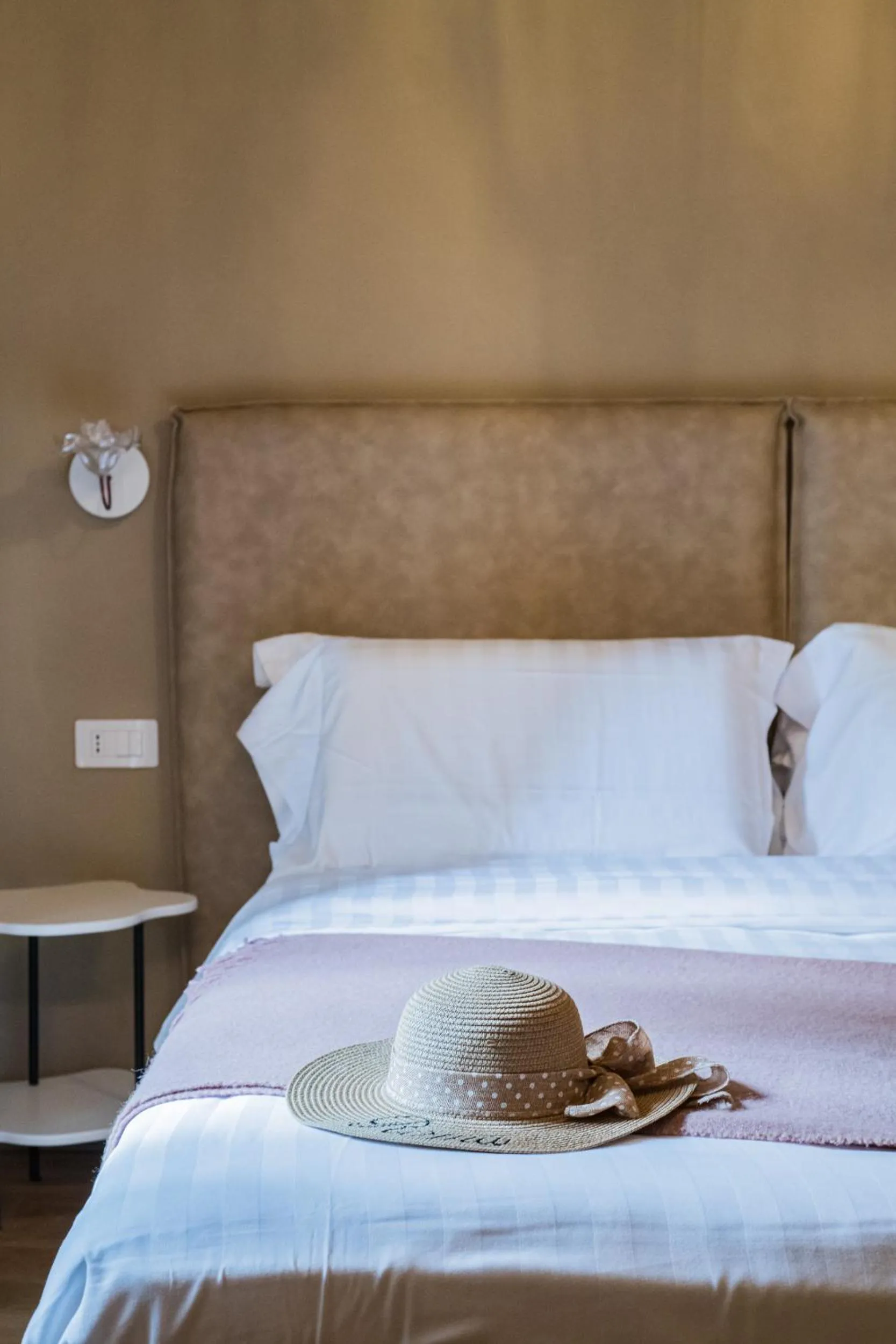 Bed in 163 BOUTIQUE HOTEL