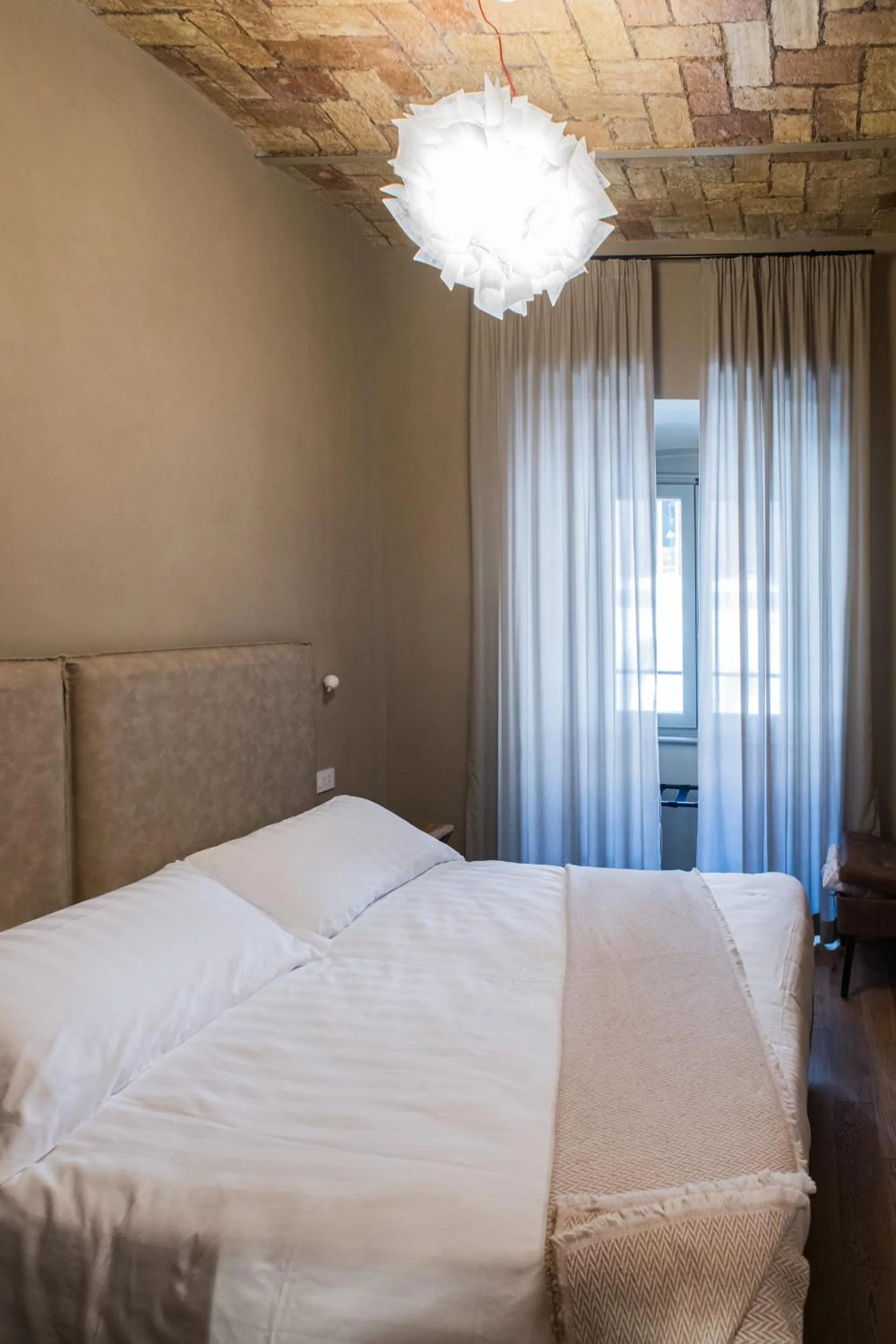 Bed in 163 BOUTIQUE HOTEL